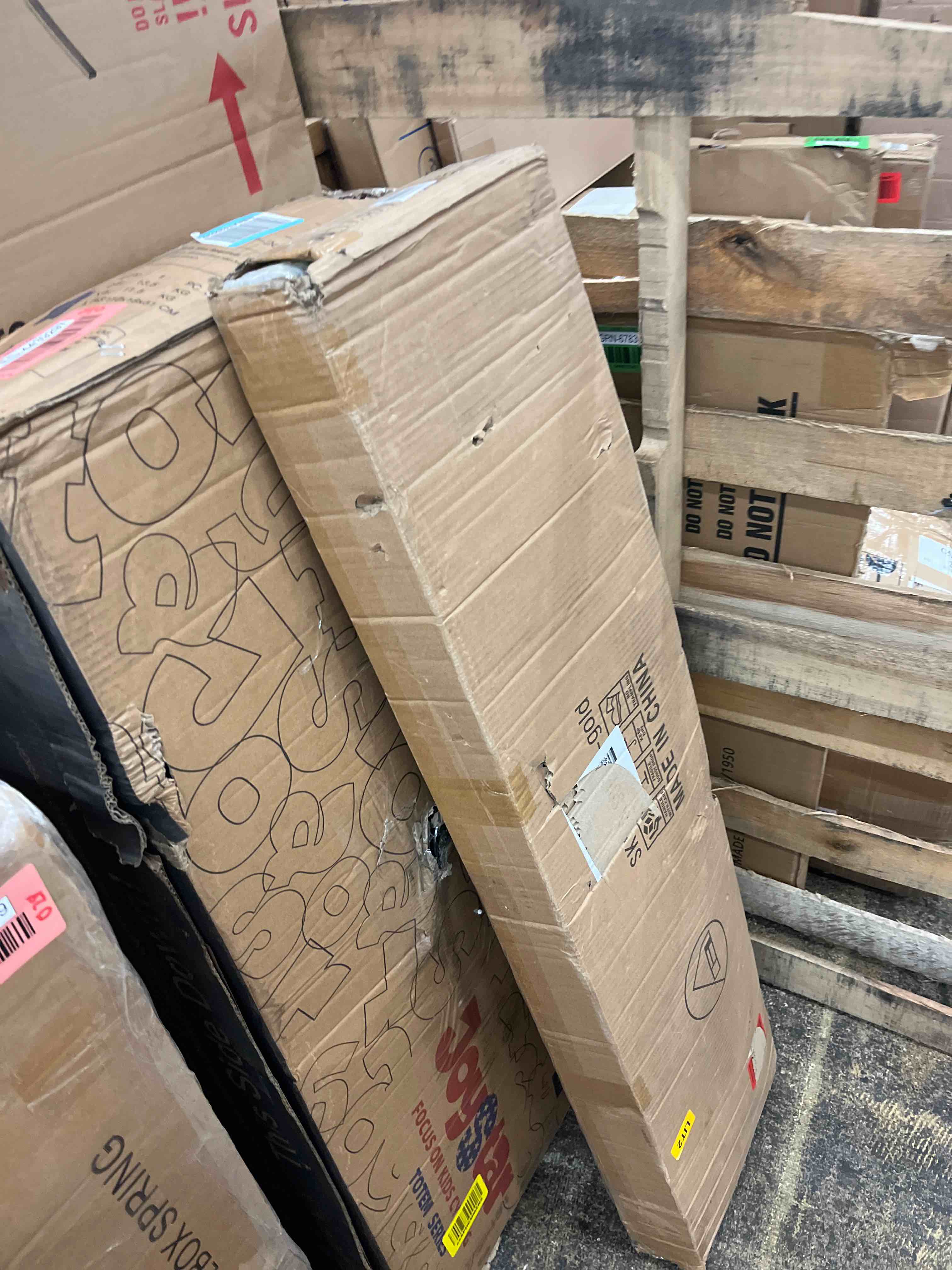 https://s3.amazonaws.com/lotting-images-prod/phillipi/RED4439312_1729874806722.jpeg