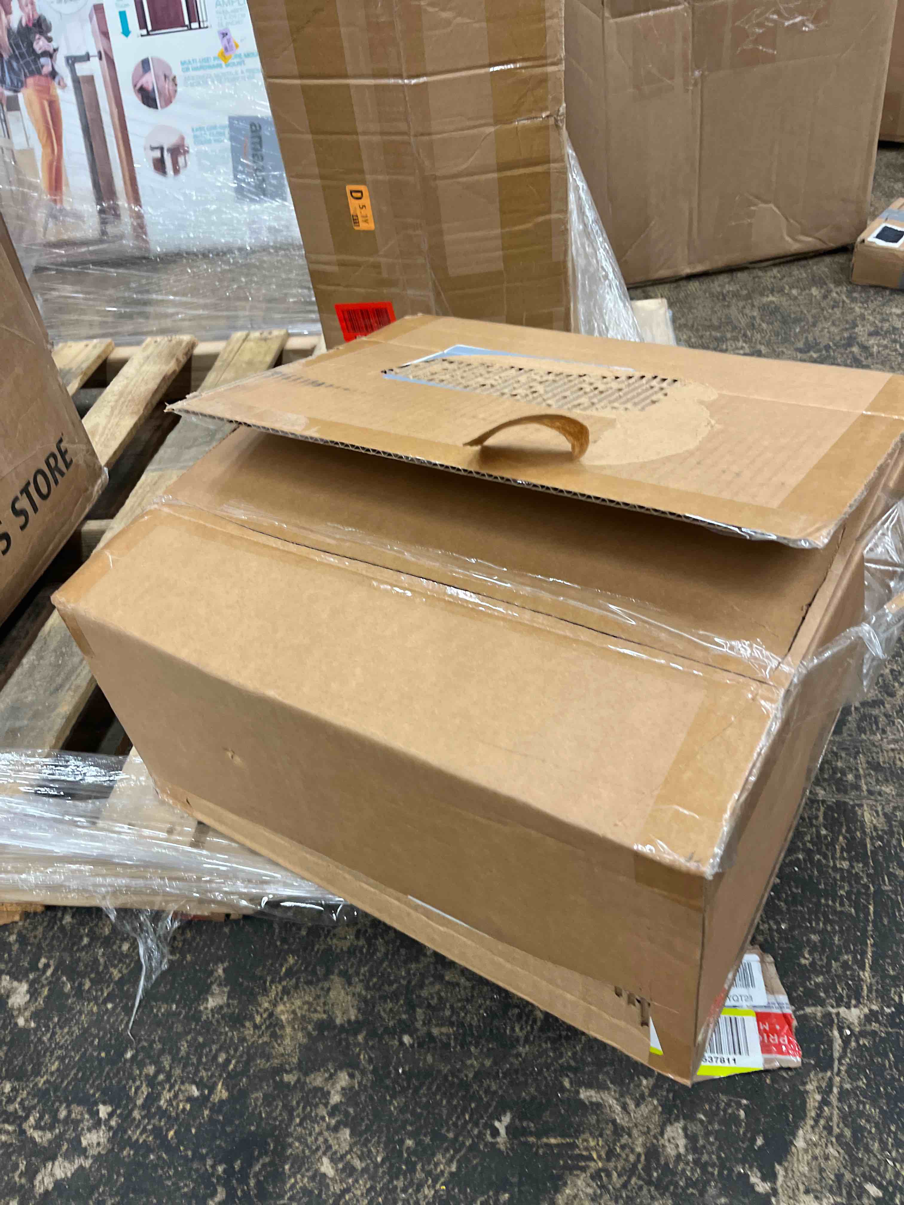 https://s3.amazonaws.com/lotting-images-prod/phillipi/RED4439313_1729875131075.jpeg