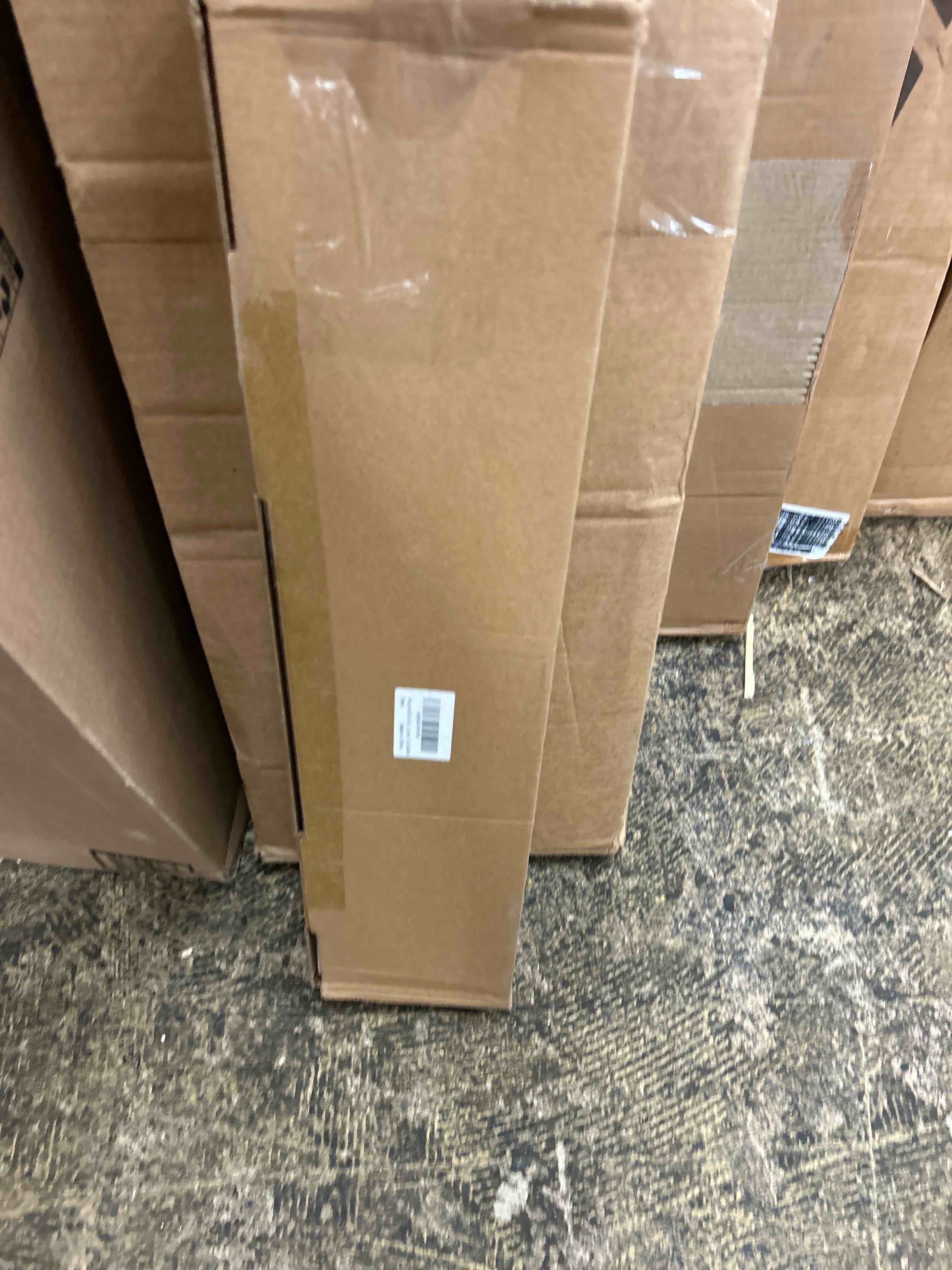 https://s3.amazonaws.com/lotting-images-prod/phillipi/RED4439340_1729874888148.jpeg