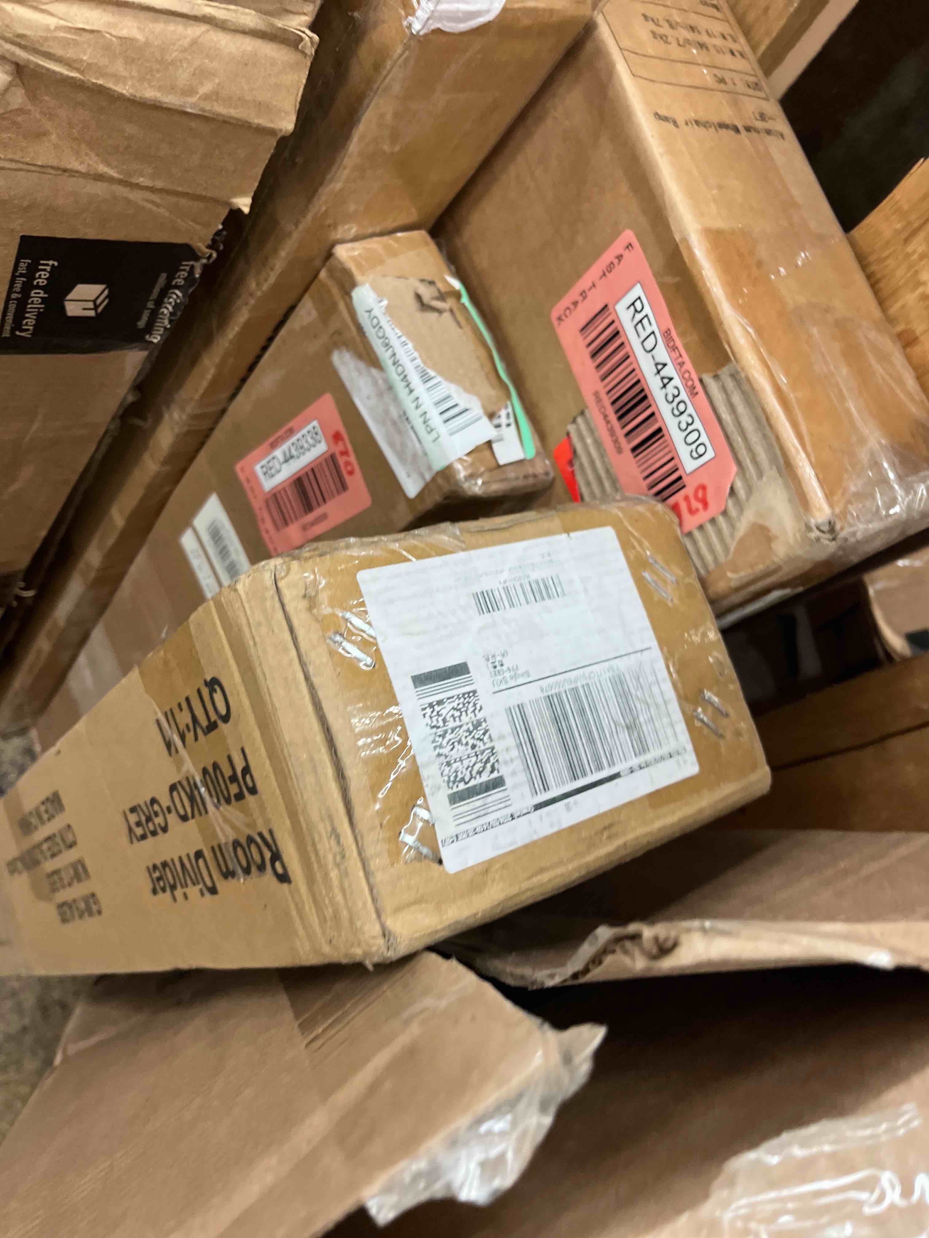 https://s3.amazonaws.com/lotting-images-prod/phillipi/RED4439341_1729875044978.jpeg