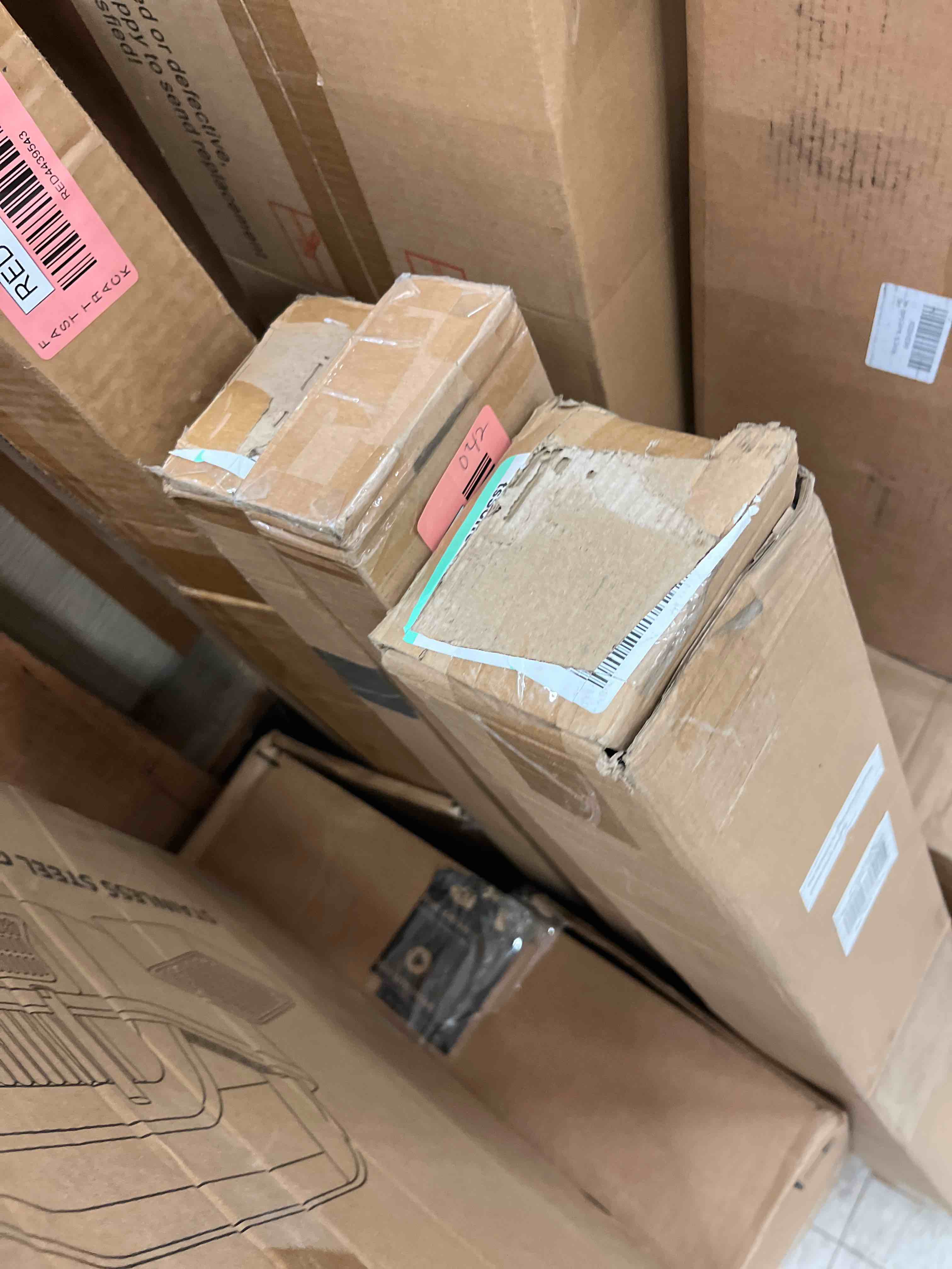 https://s3.amazonaws.com/lotting-images-prod/phillipi/RED4439546_1730301075466.jpeg