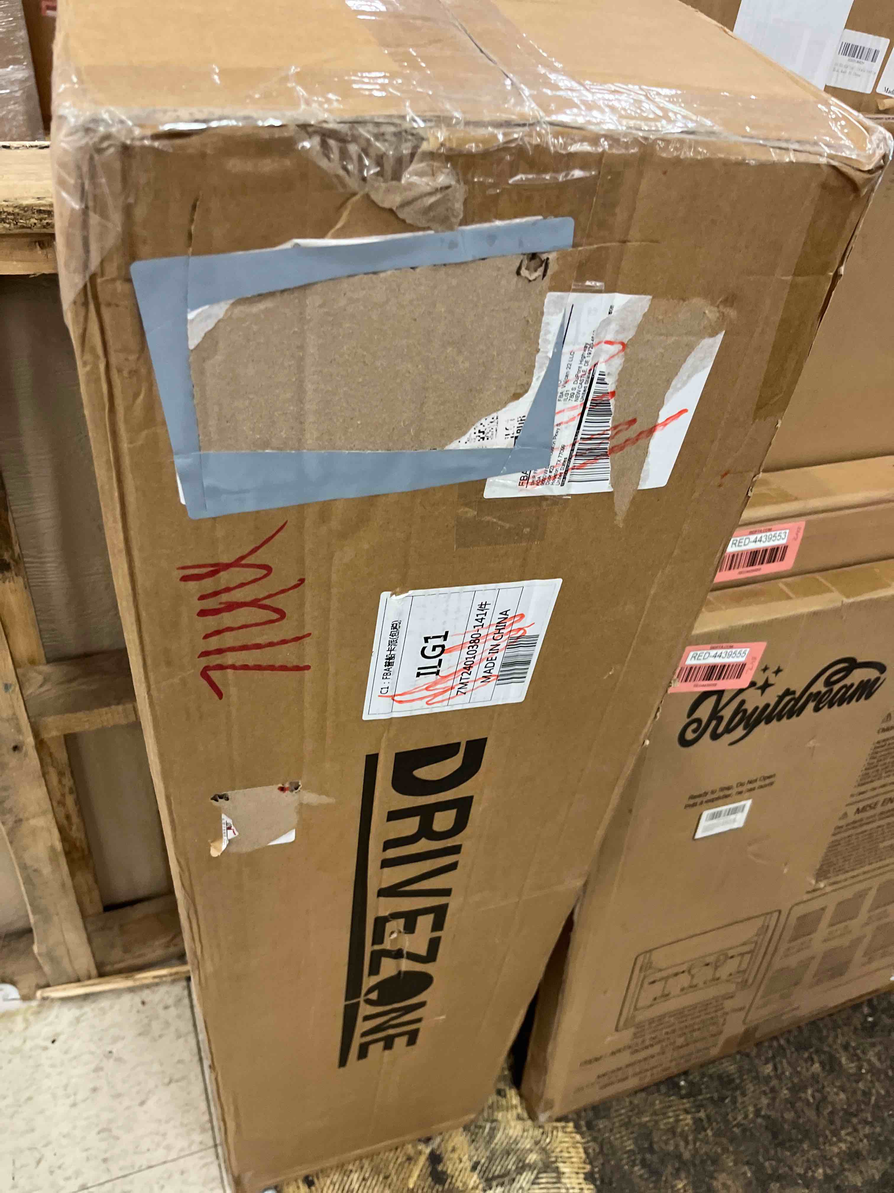 https://s3.amazonaws.com/lotting-images-prod/phillipi/RED4439556_1730299659841.jpeg