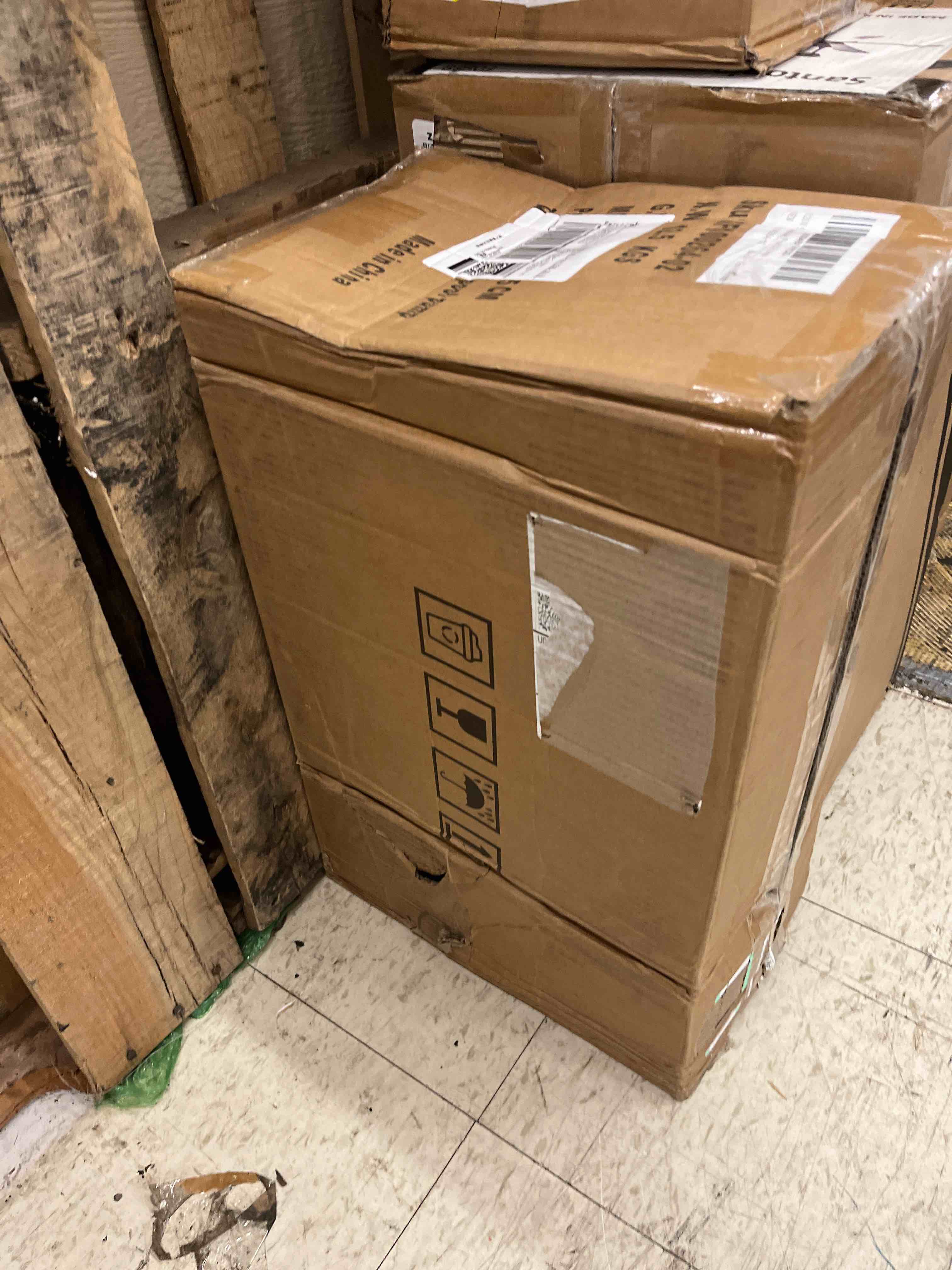 https://s3.amazonaws.com/lotting-images-prod/phillipi/RED4439577_1730299913968.jpeg