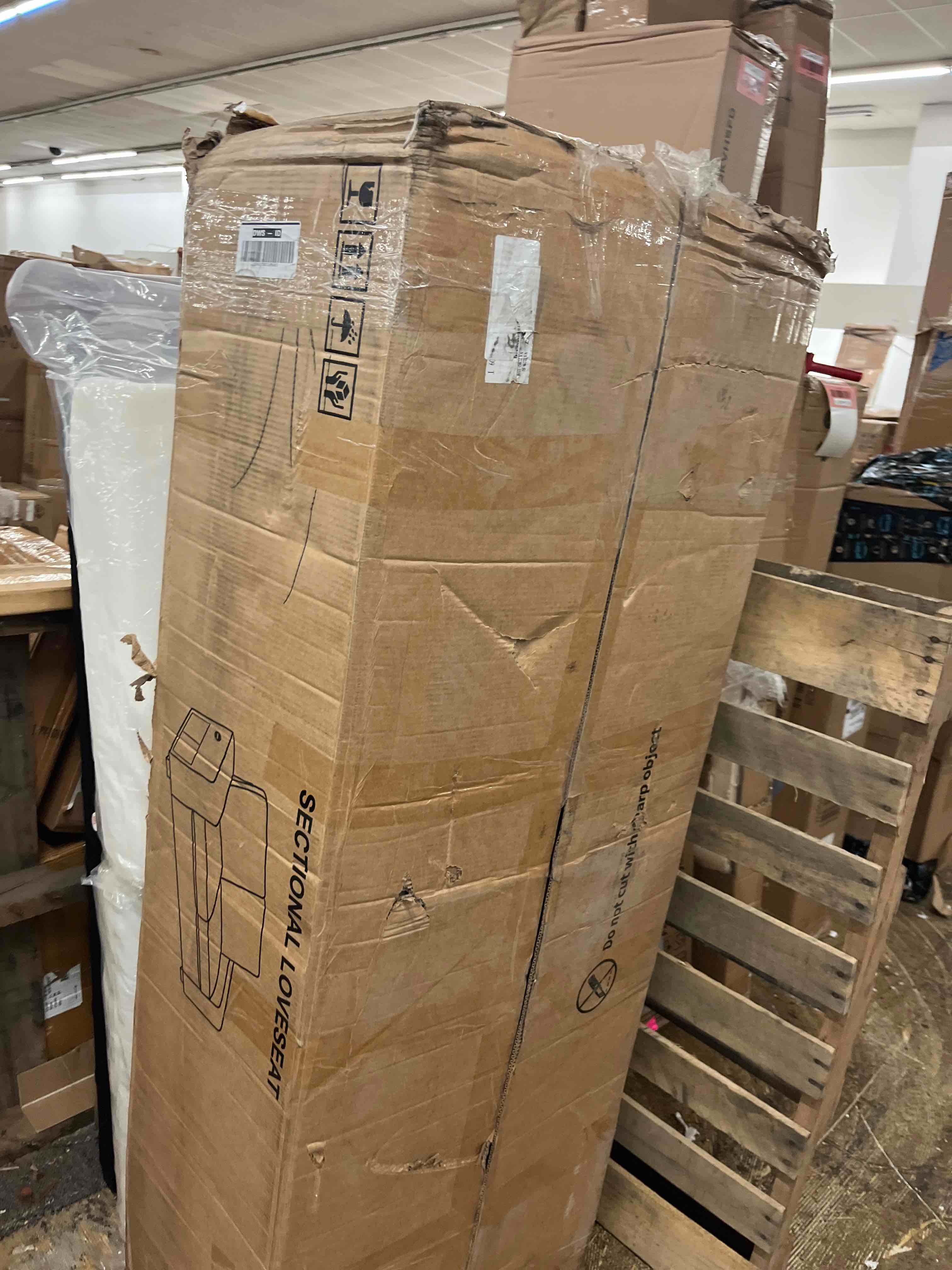 https://s3.amazonaws.com/lotting-images-prod/phillipi/RED4439711_1730445783202.jpeg