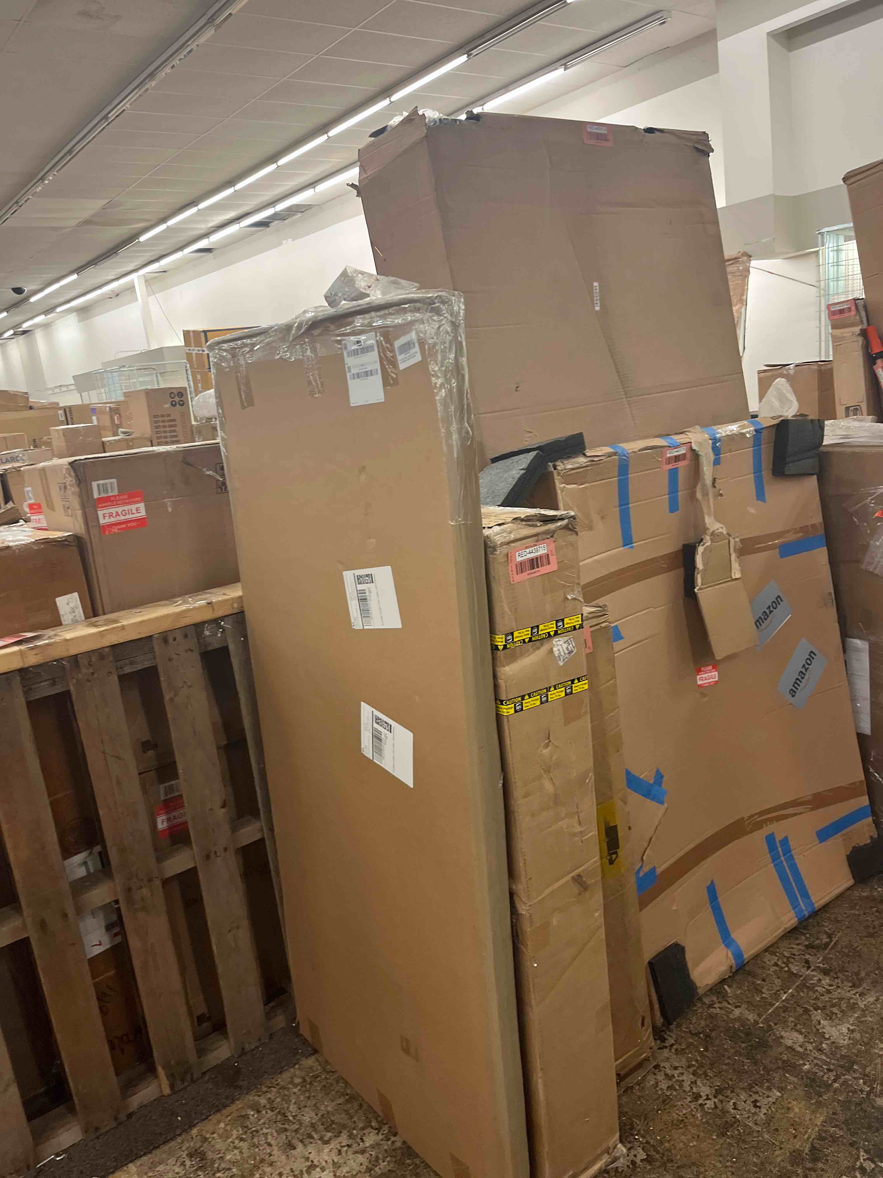 https://s3.amazonaws.com/lotting-images-prod/phillipi/RED4439716_1730444340529.jpeg