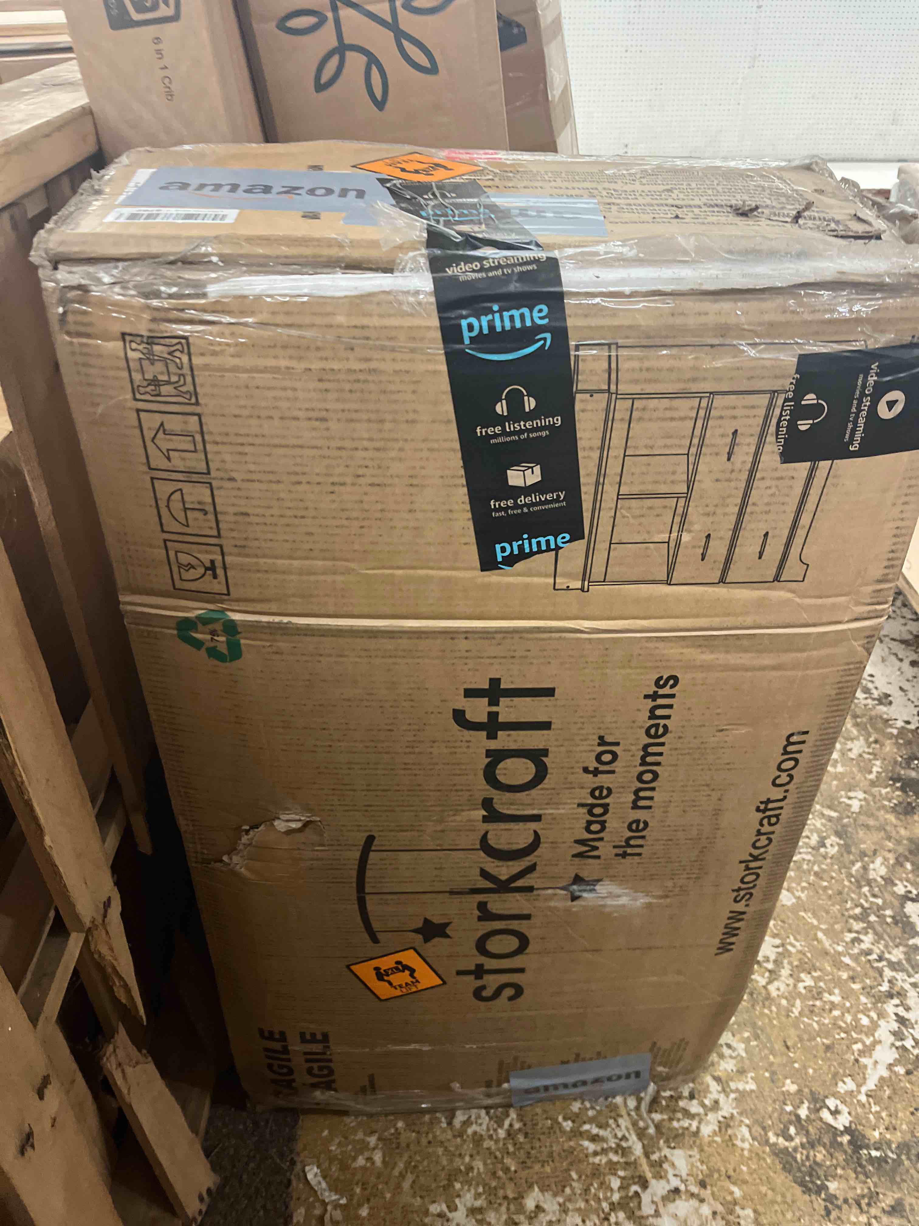 https://s3.amazonaws.com/lotting-images-prod/phillipi/RED4439734_1730441631354.jpeg