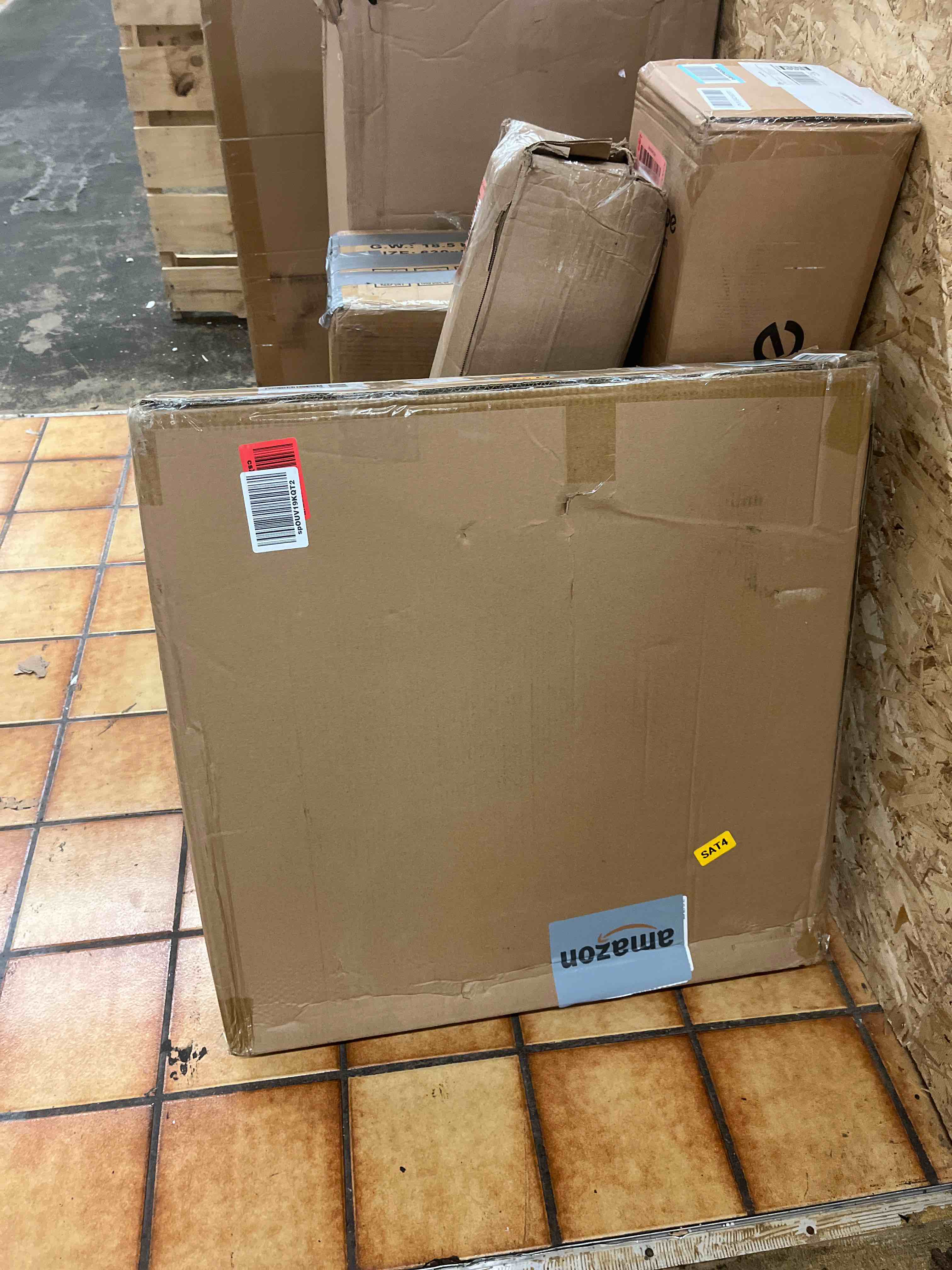 https://s3.amazonaws.com/lotting-images-prod/phillipi/RED4439746_1730451396460.jpeg
