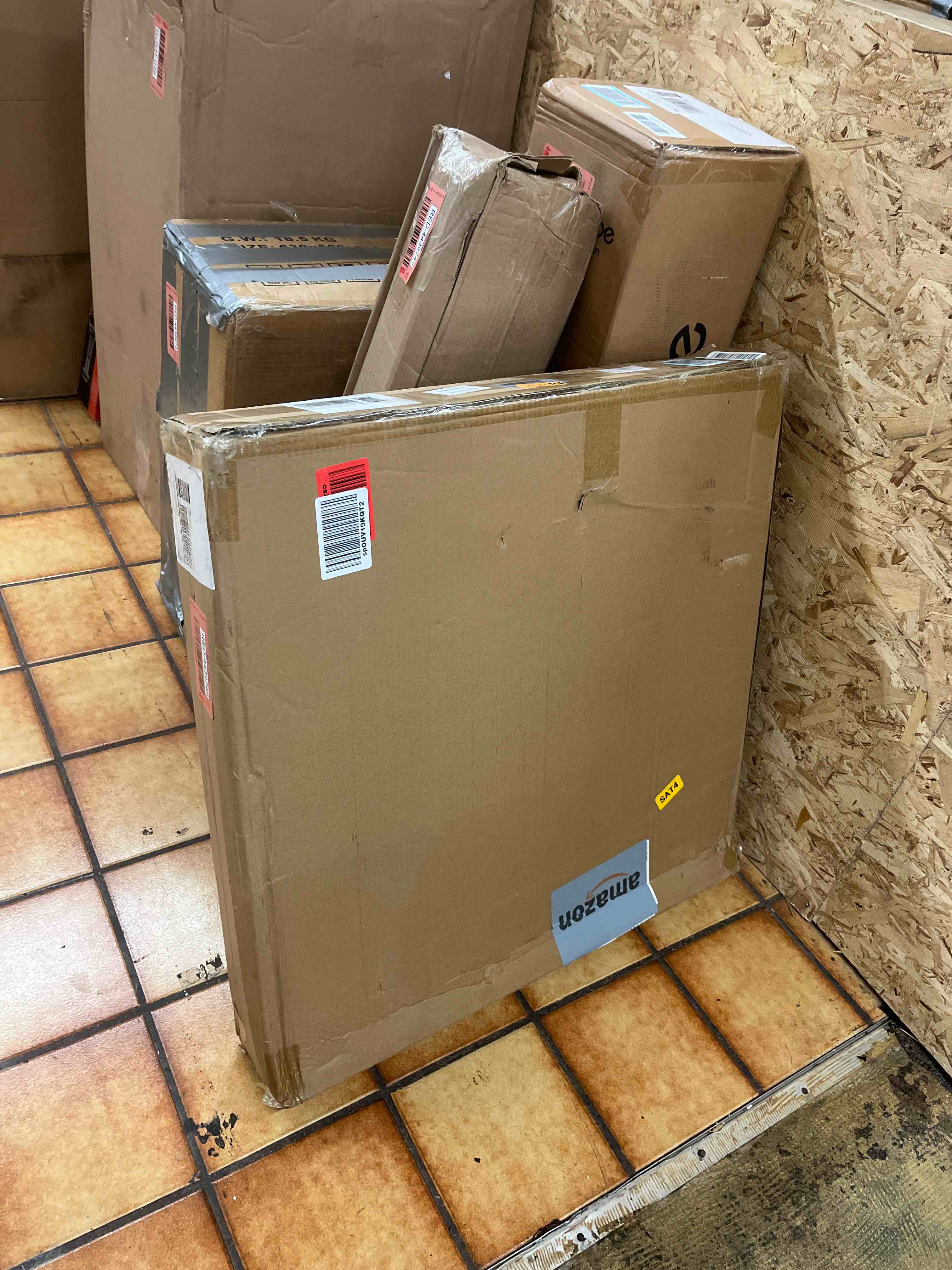 https://s3.amazonaws.com/lotting-images-prod/phillipi/RED4439746_1730451398994.jpeg