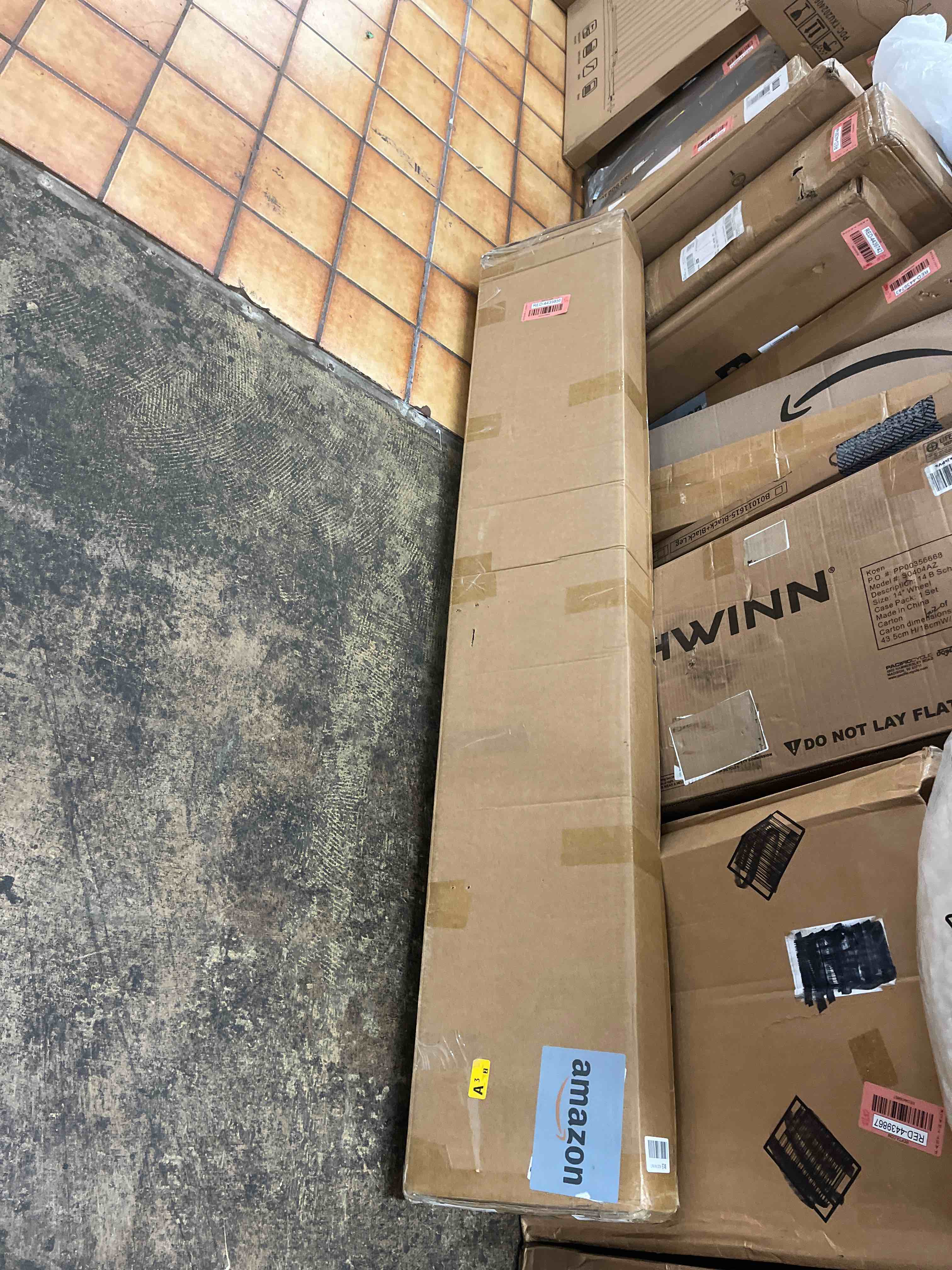 https://s3.amazonaws.com/lotting-images-prod/phillipi/RED4439856_1730455897641.jpeg