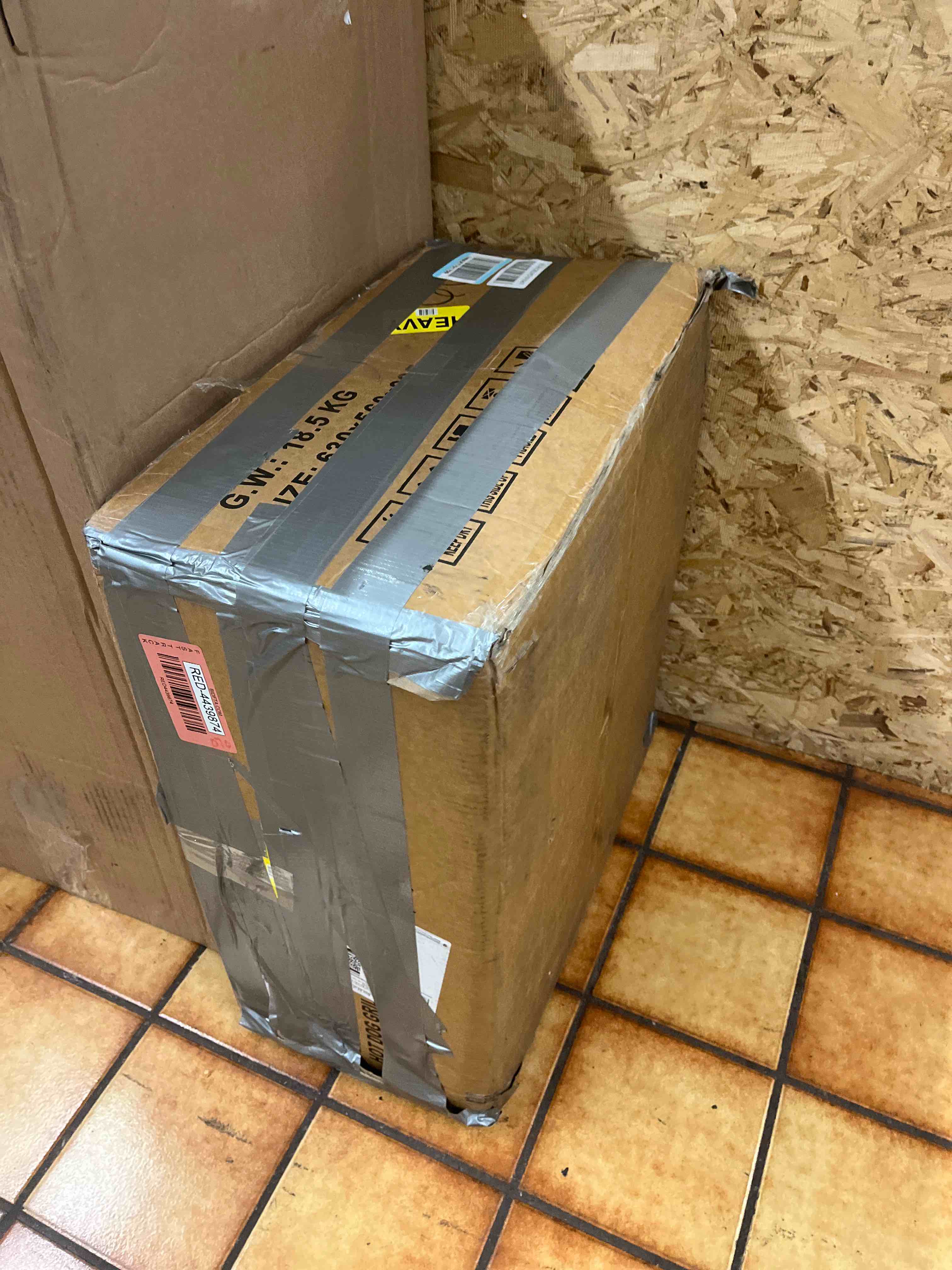 https://s3.amazonaws.com/lotting-images-prod/phillipi/RED4439874_1730451154051.jpeg