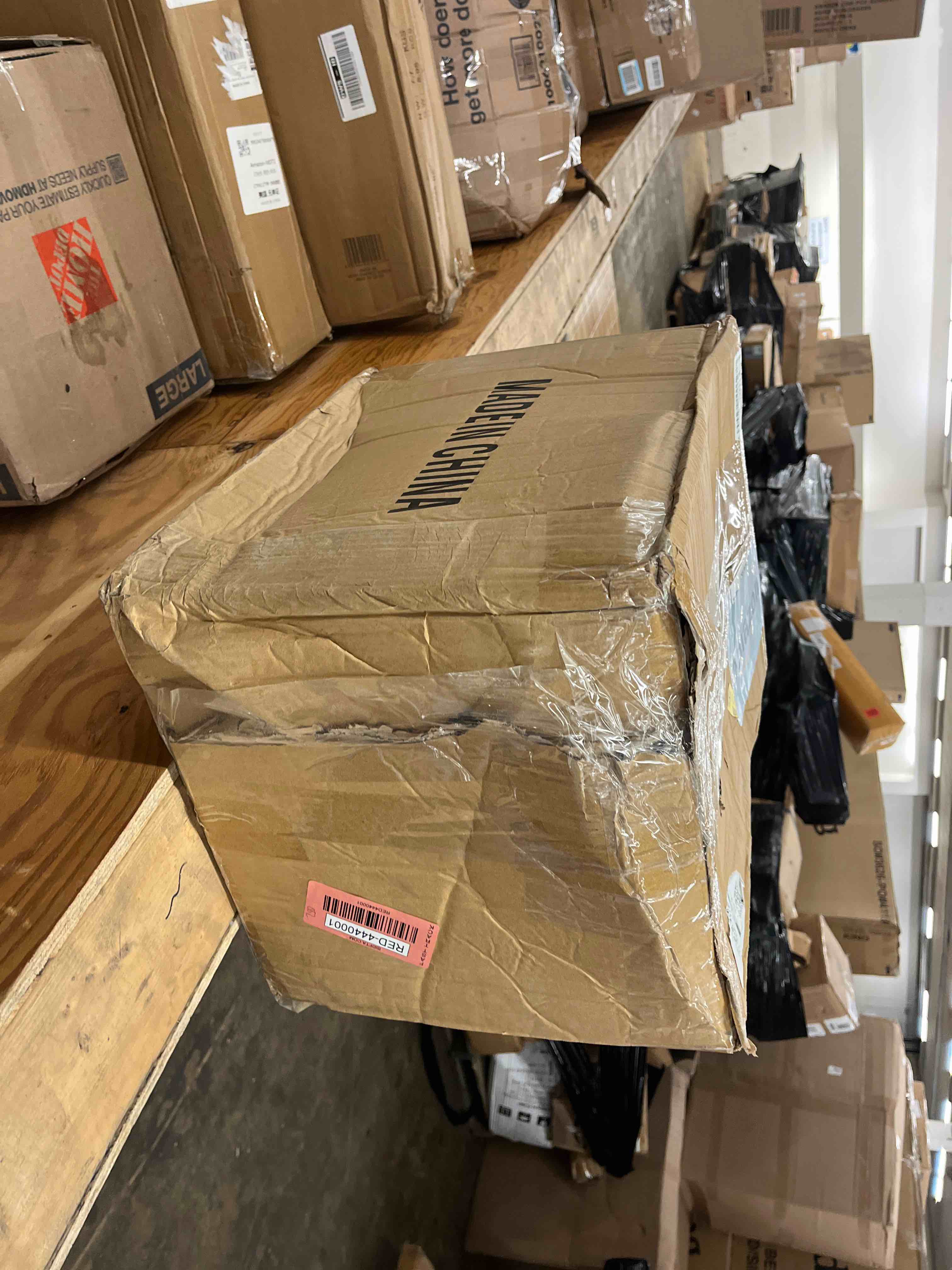 https://s3.amazonaws.com/lotting-images-prod/phillipi/RED4440001_1730811439078.jpeg