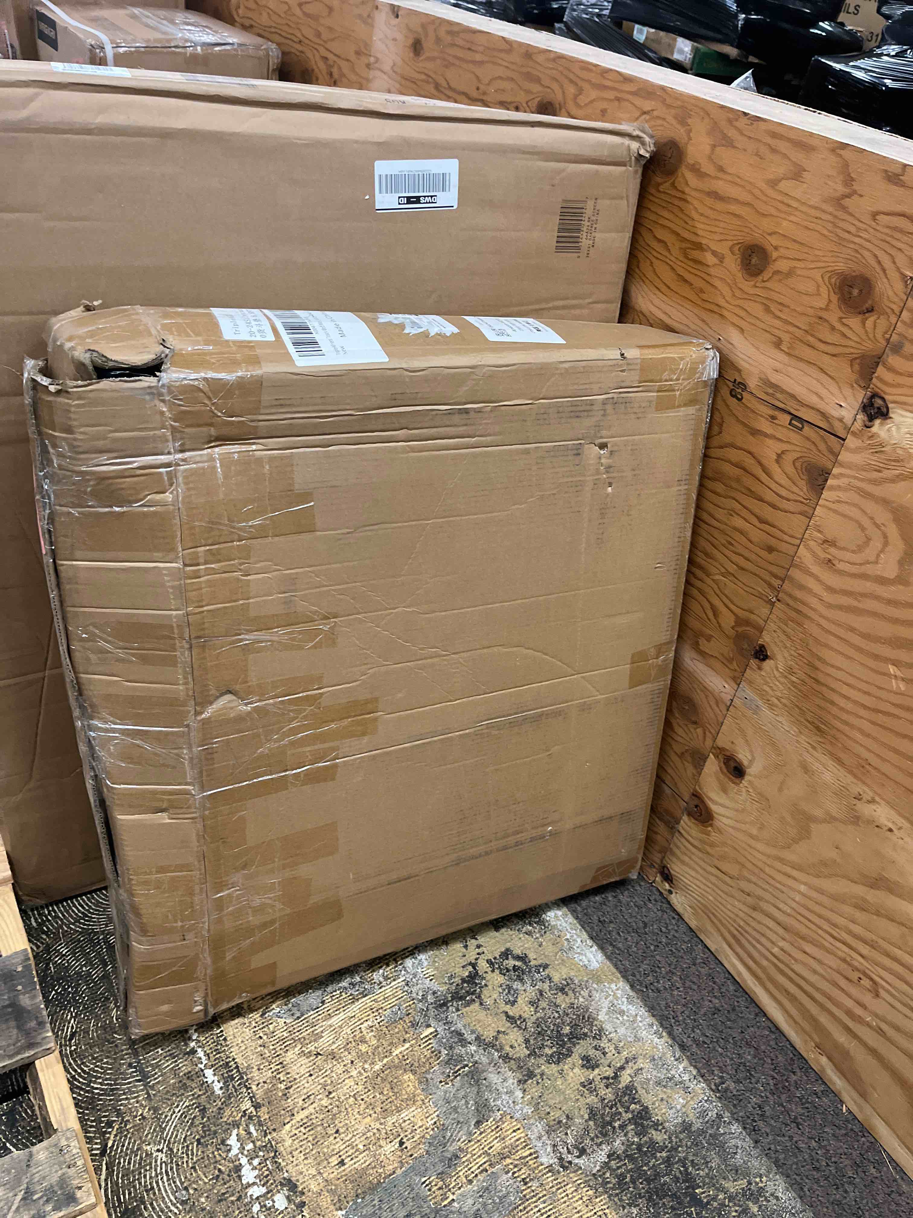 https://s3.amazonaws.com/lotting-images-prod/phillipi/RED4440009_1730810268199.jpeg