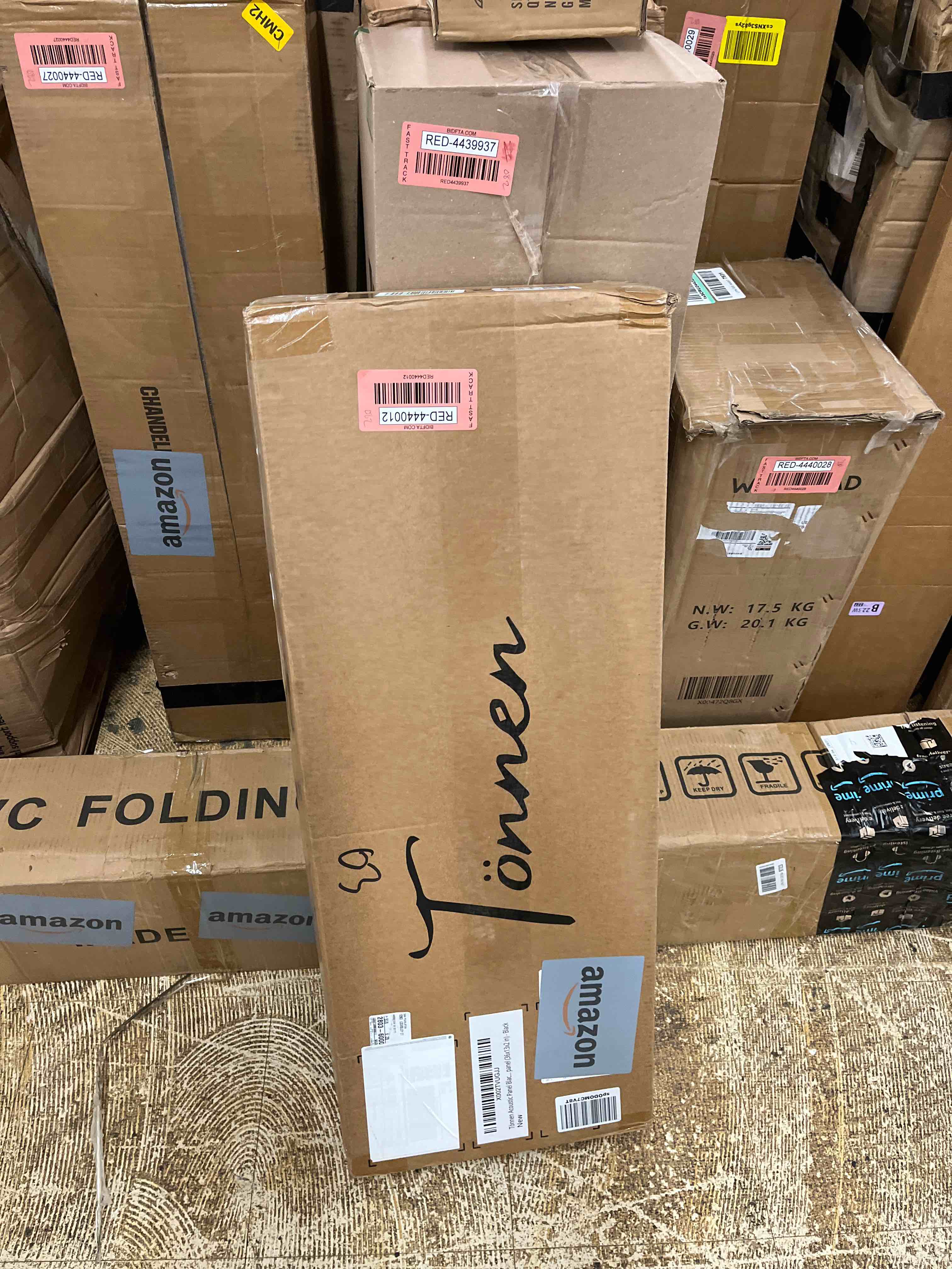 https://s3.amazonaws.com/lotting-images-prod/phillipi/RED4440012_1730809972426.jpeg