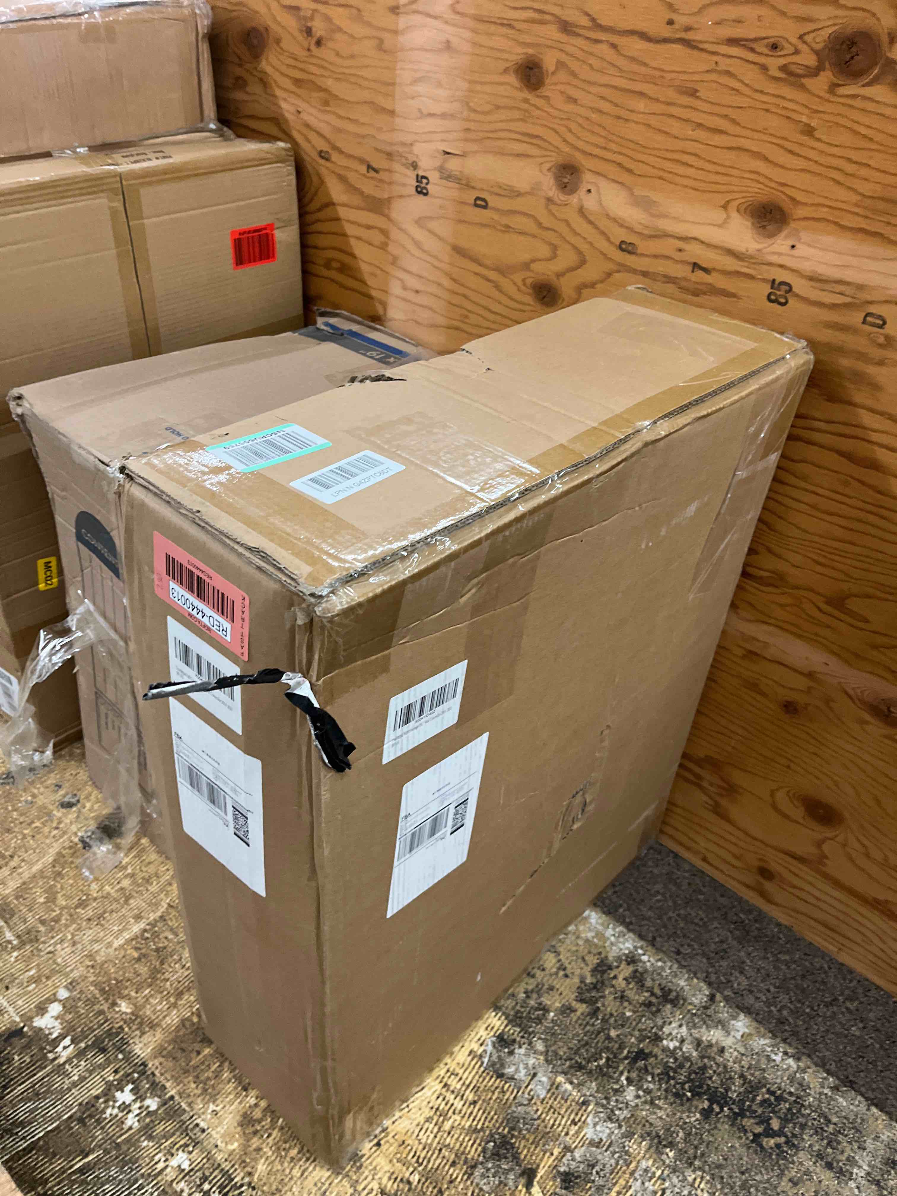 https://s3.amazonaws.com/lotting-images-prod/phillipi/RED4440013_1730809906643.jpeg