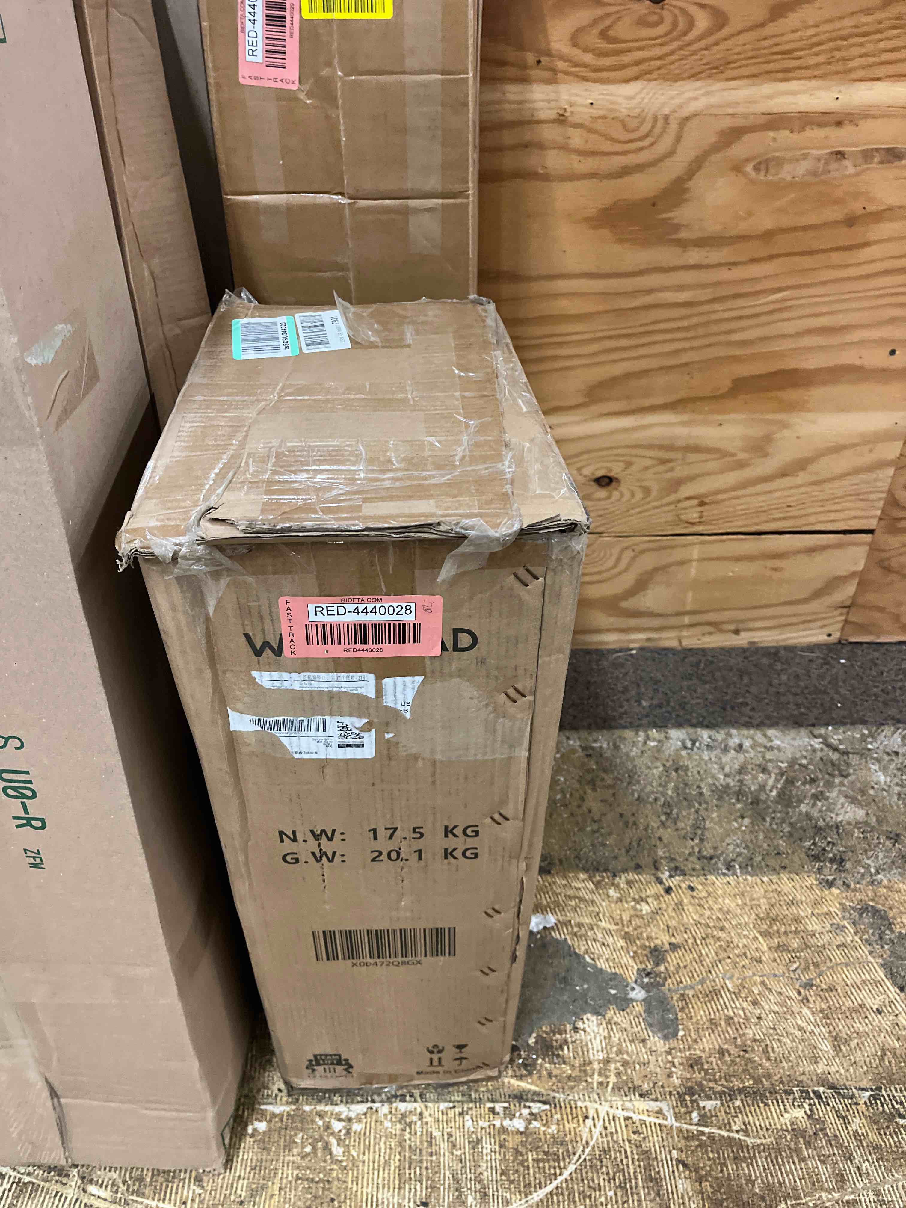 https://s3.amazonaws.com/lotting-images-prod/phillipi/RED4440028_1730808446323.jpeg