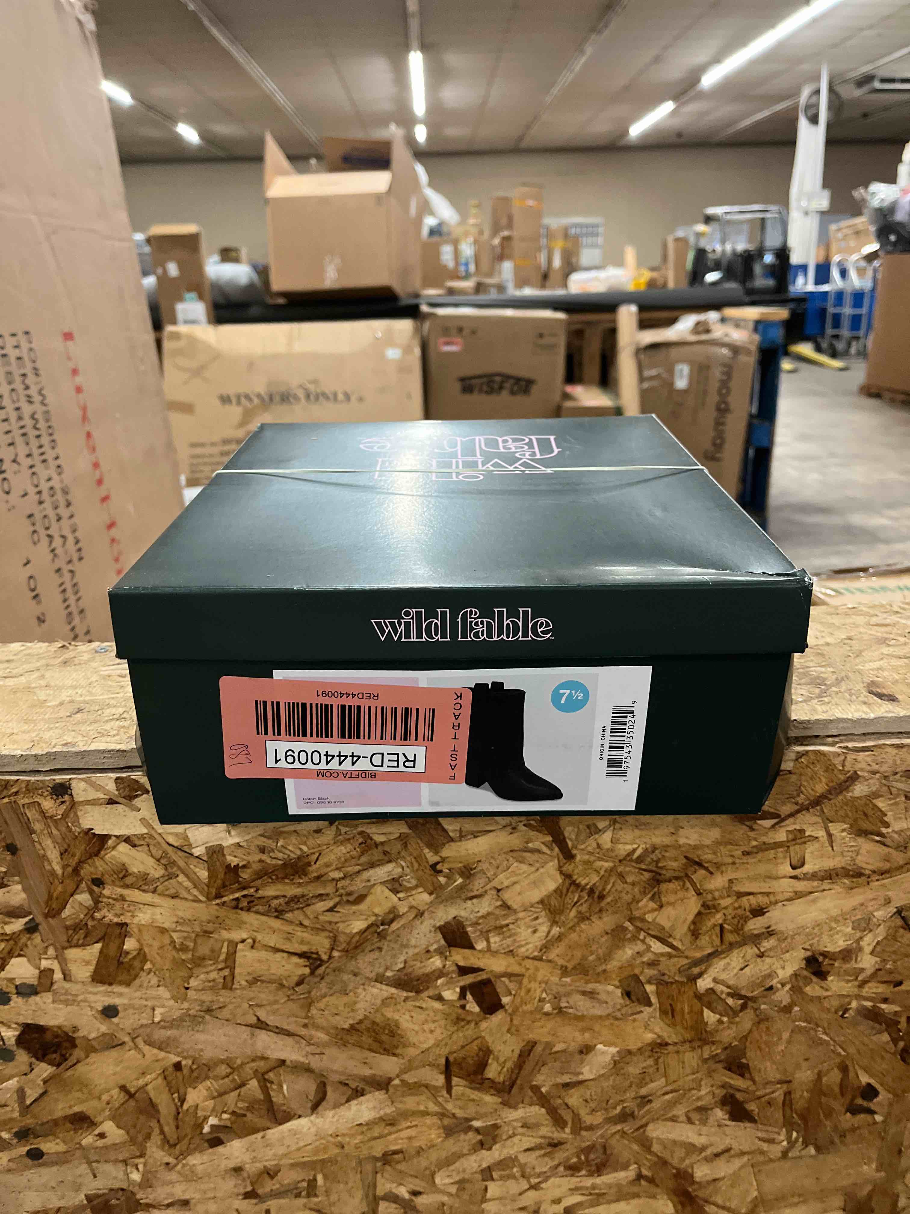 https://s3.amazonaws.com/lotting-images-prod/phillipi/RED4440091_1730887960674.jpeg