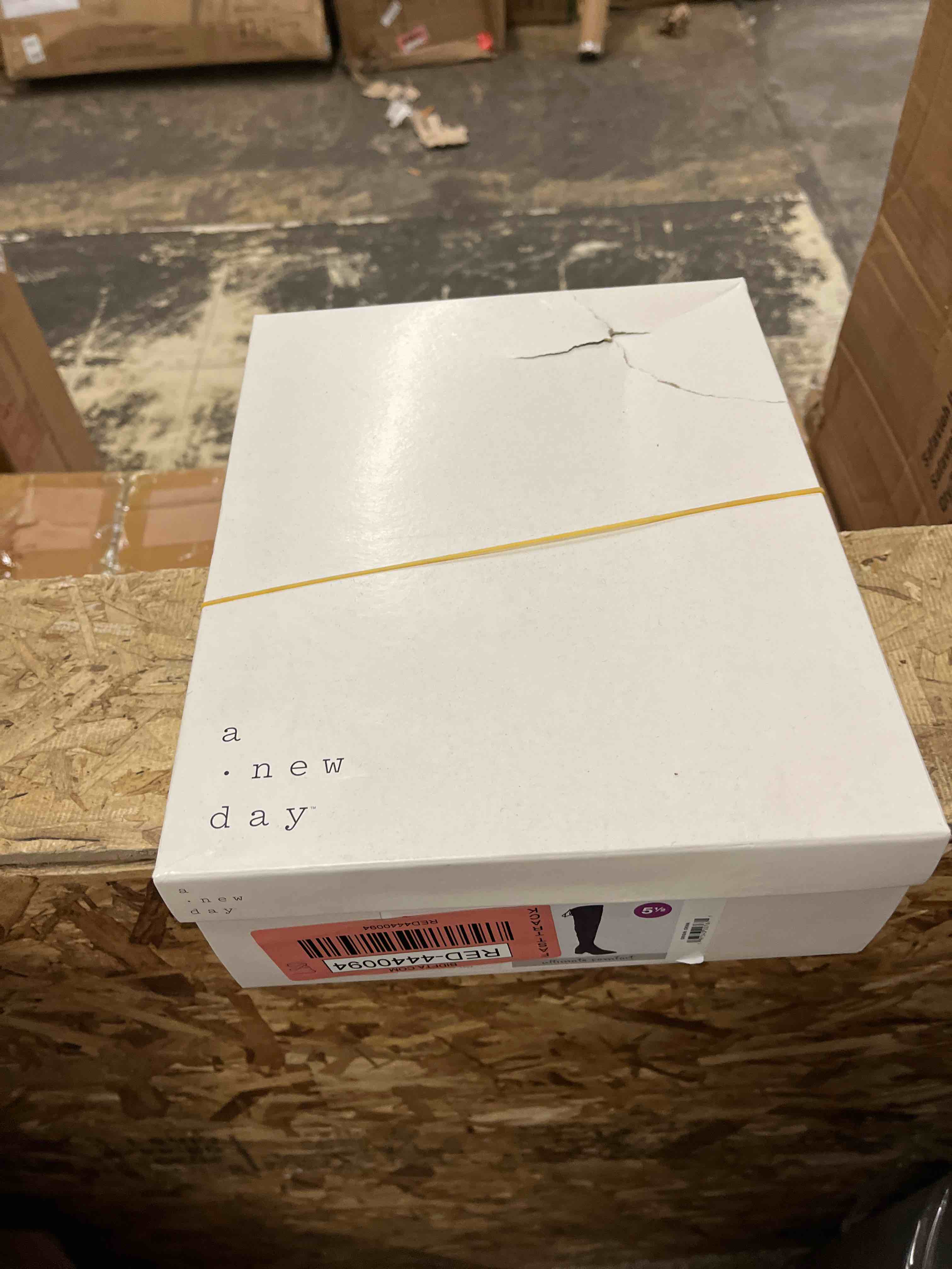 https://s3.amazonaws.com/lotting-images-prod/phillipi/RED4440094_1730887724253.jpeg