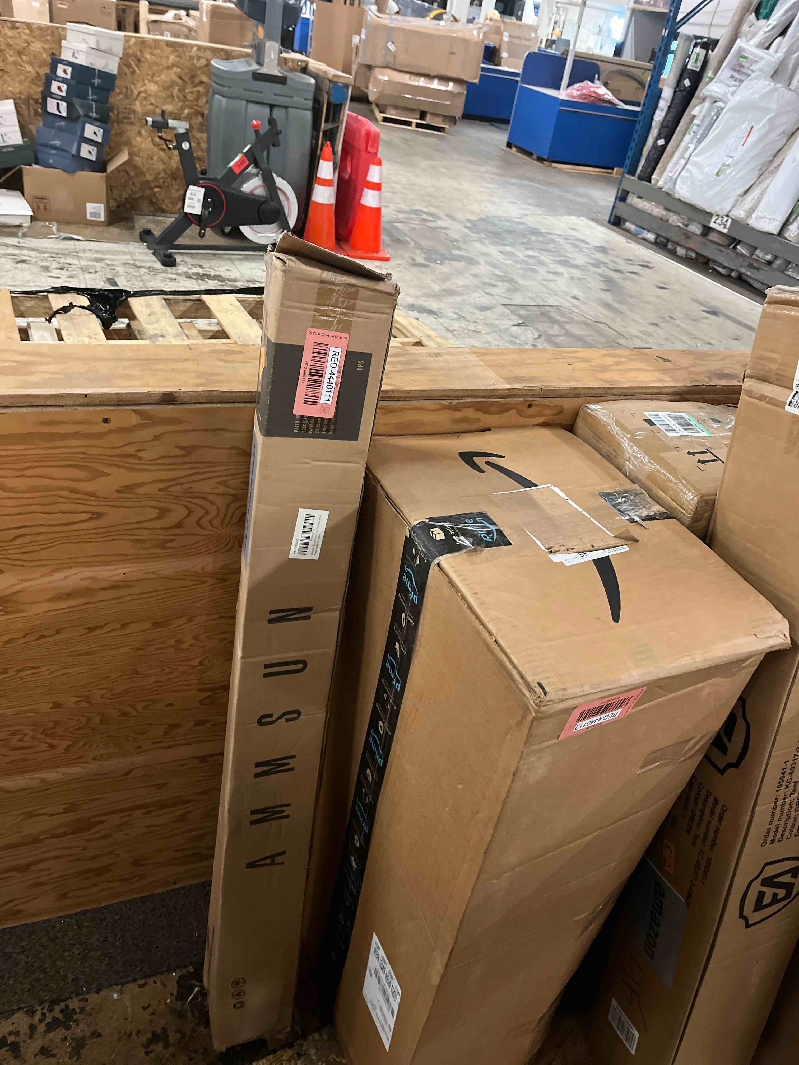 https://s3.amazonaws.com/lotting-images-prod/phillipi/RED4440111_1730886358317.jpeg