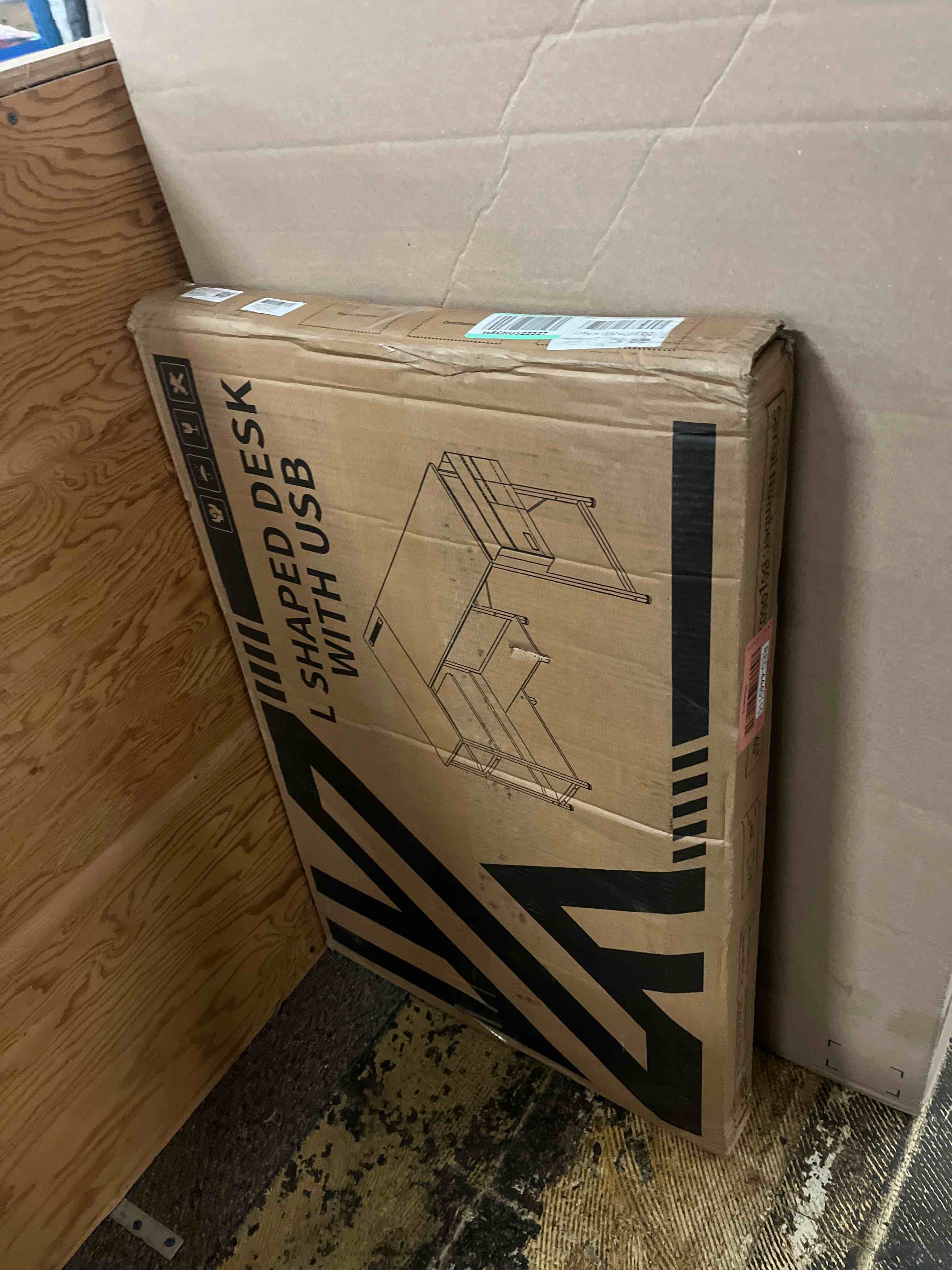https://s3.amazonaws.com/lotting-images-prod/phillipi/RED4440115_1730885794241.jpeg