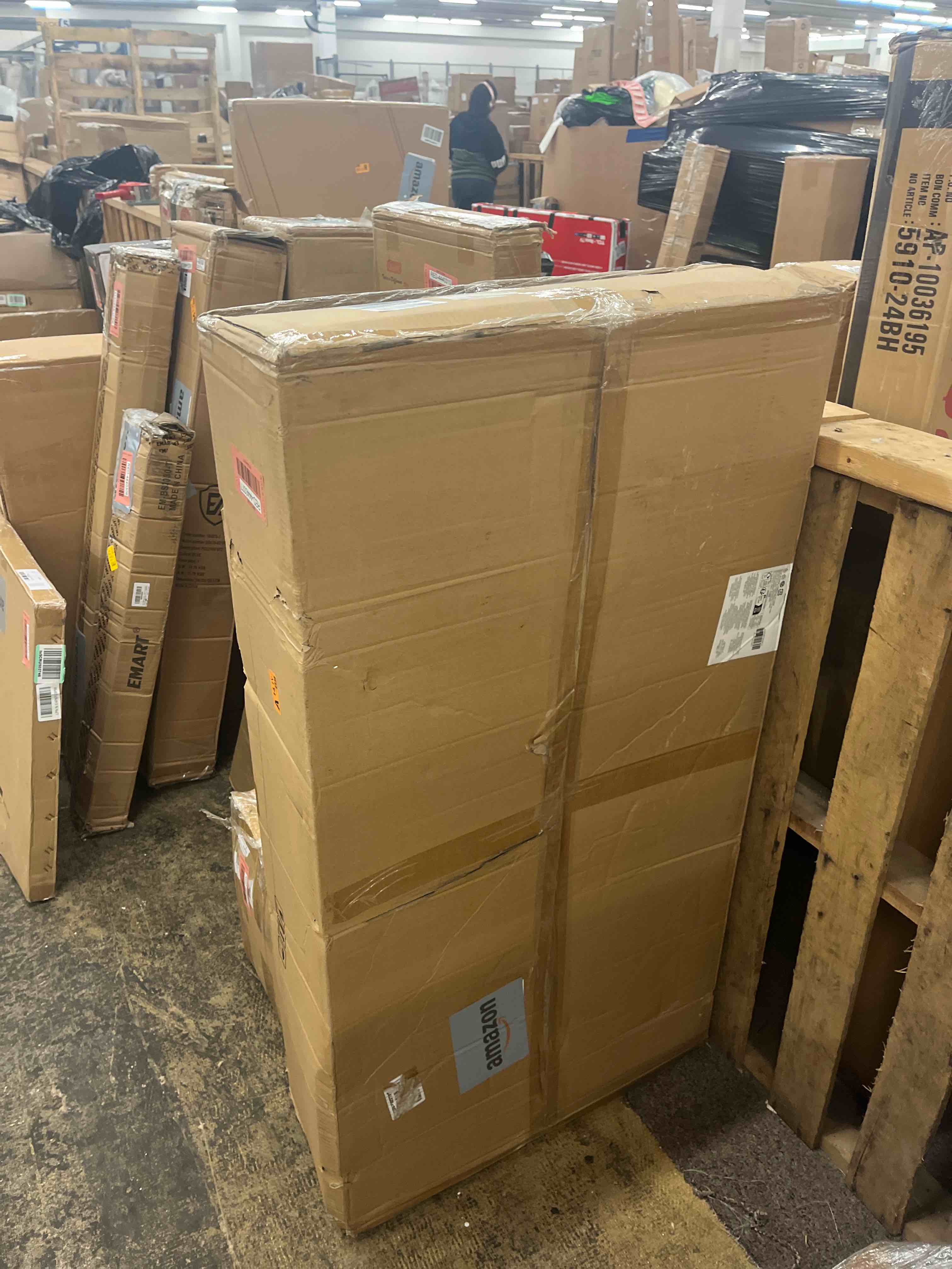 https://s3.amazonaws.com/lotting-images-prod/phillipi/RED4440377_1731012336540.jpeg