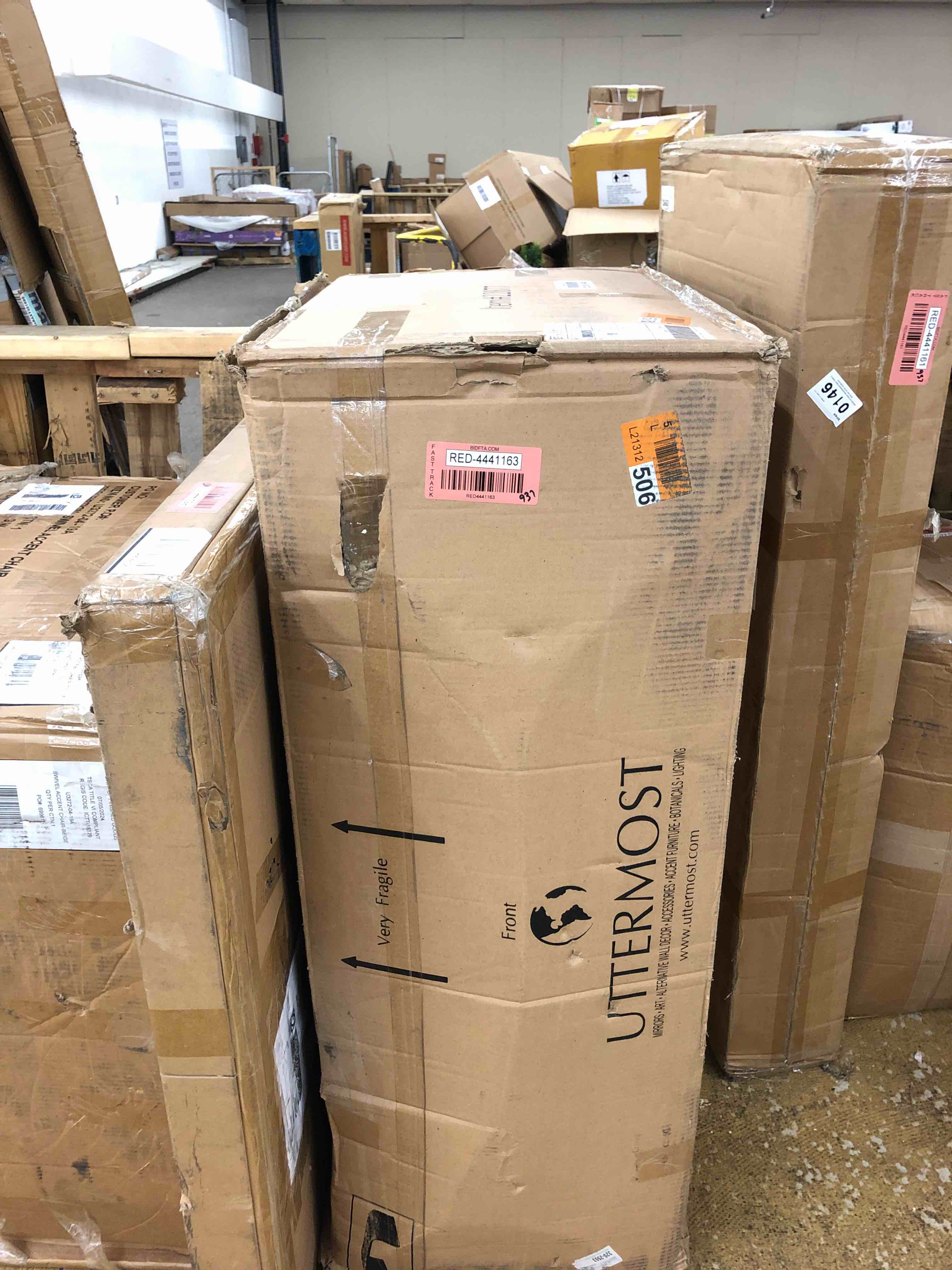 https://s3.amazonaws.com/lotting-images-prod/phillipi/RED4441163_1728913160815.jpeg