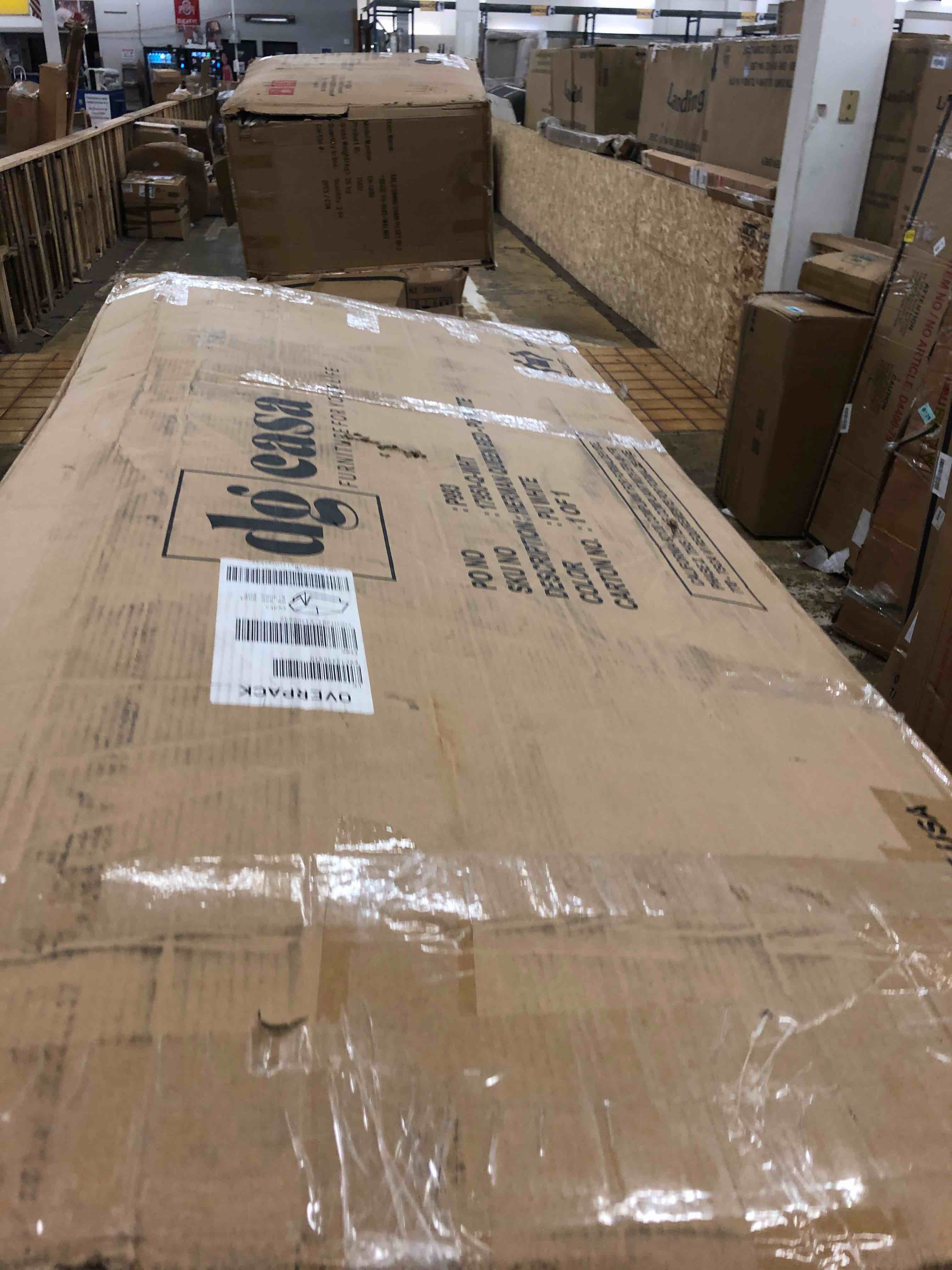 https://s3.amazonaws.com/lotting-images-prod/phillipi/RED4441173_1728913873593.jpeg