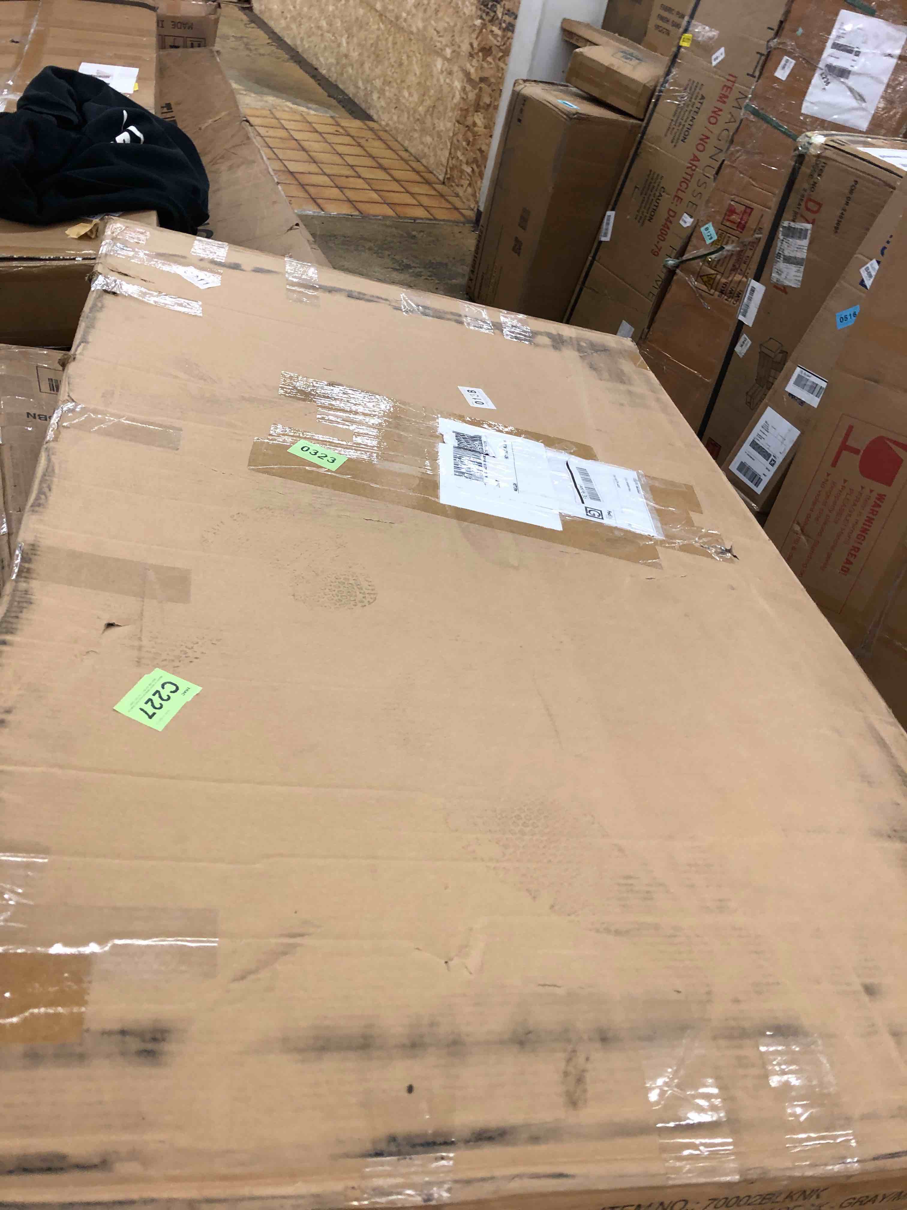 https://s3.amazonaws.com/lotting-images-prod/phillipi/RED4441174_1728914283449.jpeg