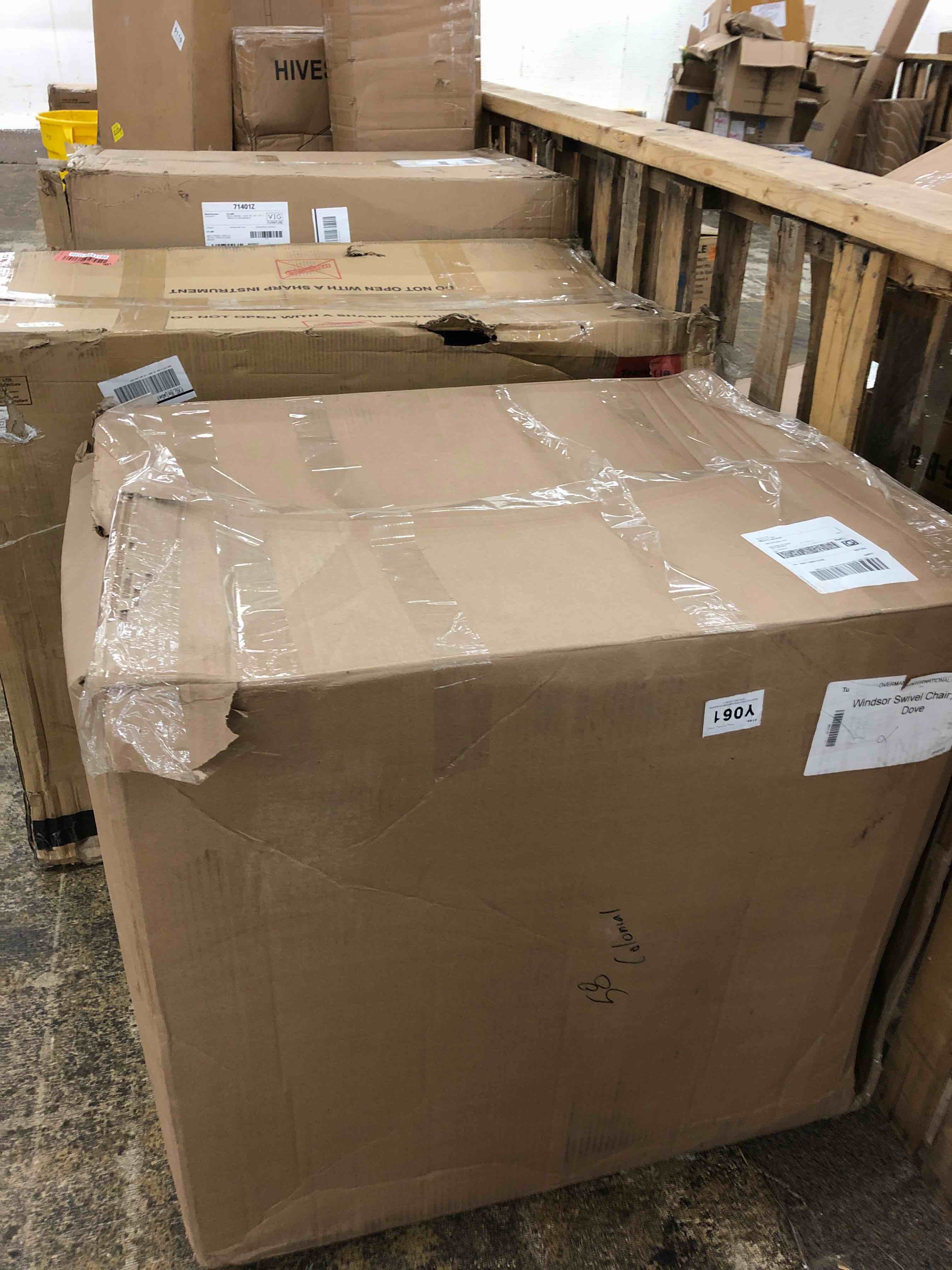 https://s3.amazonaws.com/lotting-images-prod/phillipi/RED4441189_1728918236940.jpeg