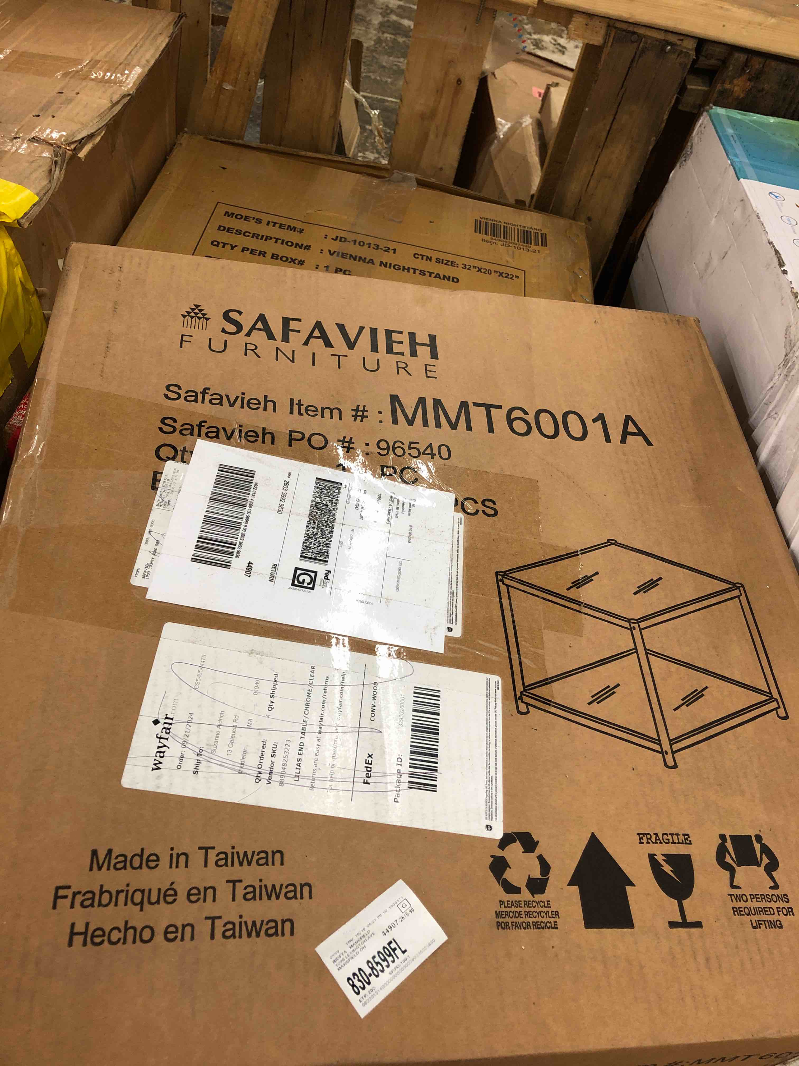 https://s3.amazonaws.com/lotting-images-prod/phillipi/RED4441196_1728924906040.jpeg