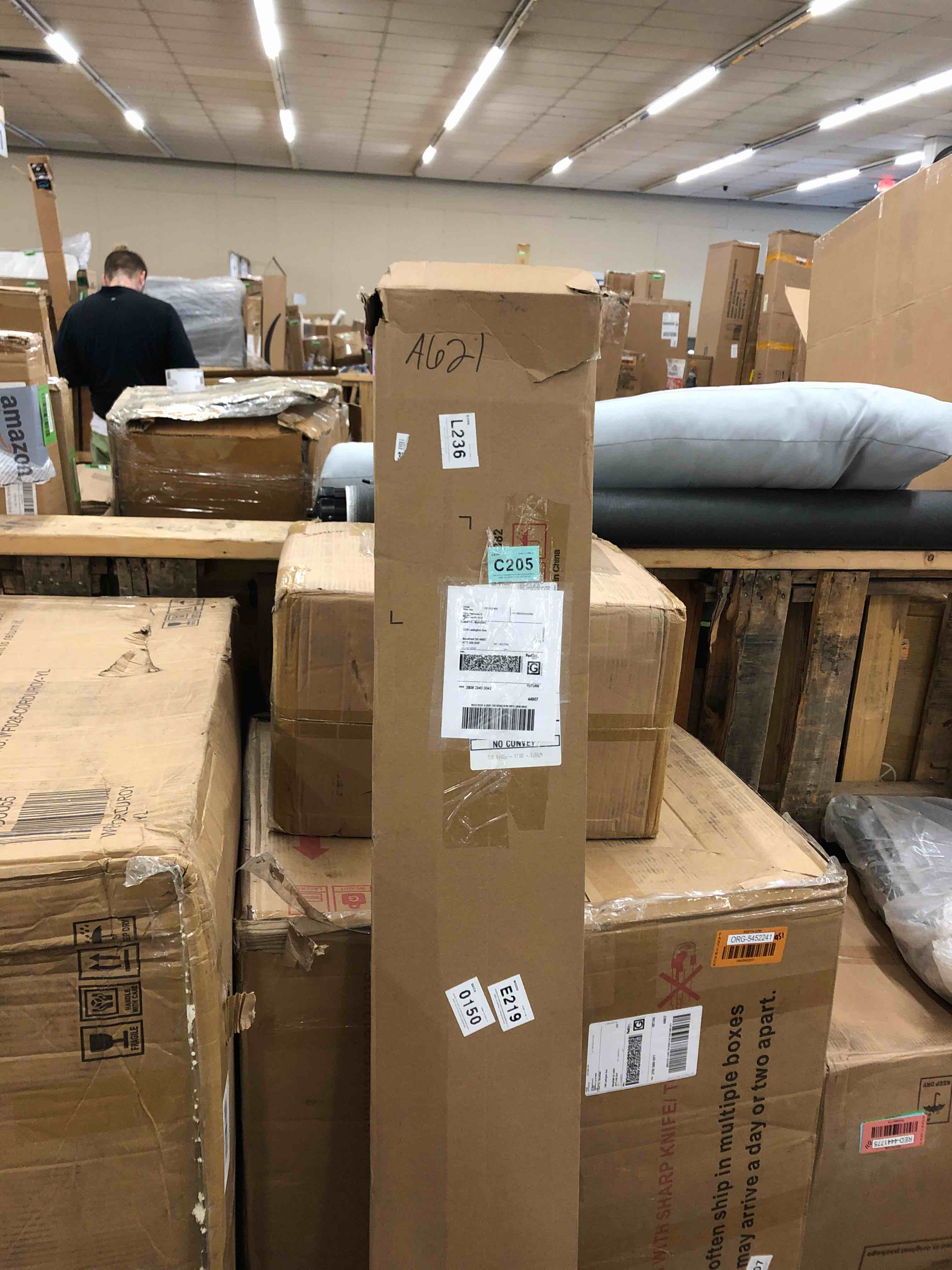 https://s3.amazonaws.com/lotting-images-prod/phillipi/RED4441772_1730474850032.jpeg
