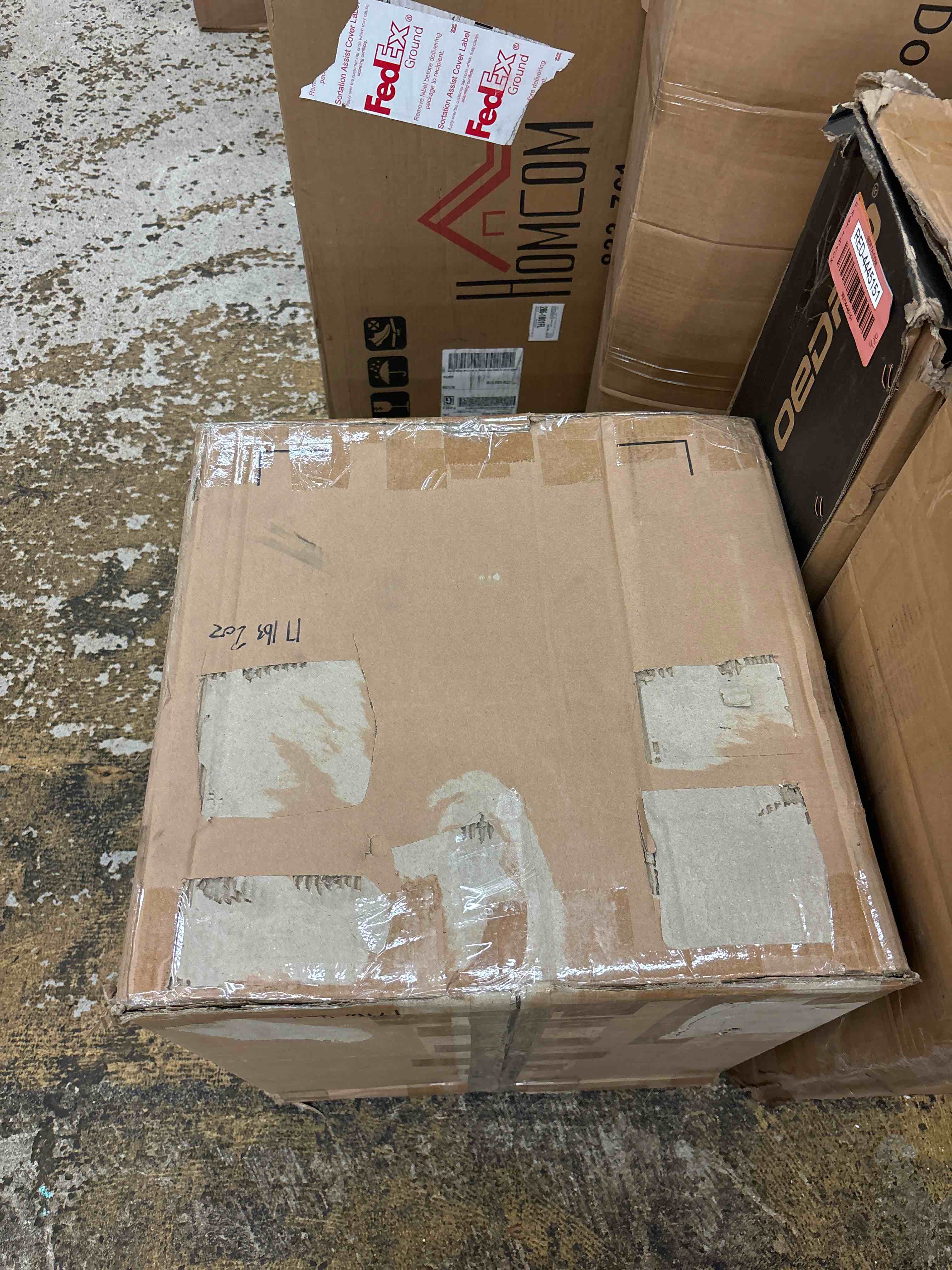 https://s3.amazonaws.com/lotting-images-prod/phillipi/RED4445153_1722949699002.jpeg