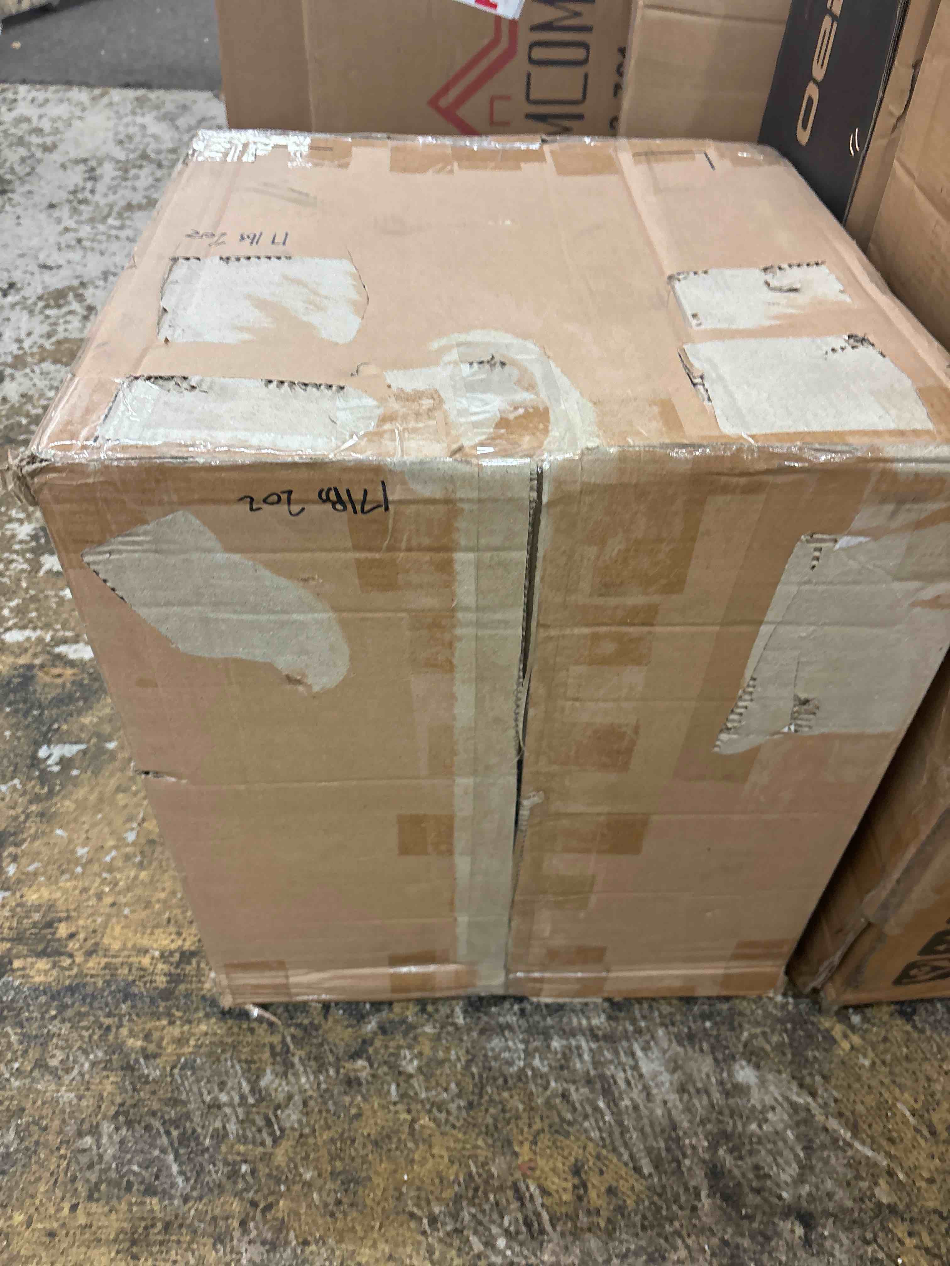 https://s3.amazonaws.com/lotting-images-prod/phillipi/RED4445153_1722949701054.jpeg