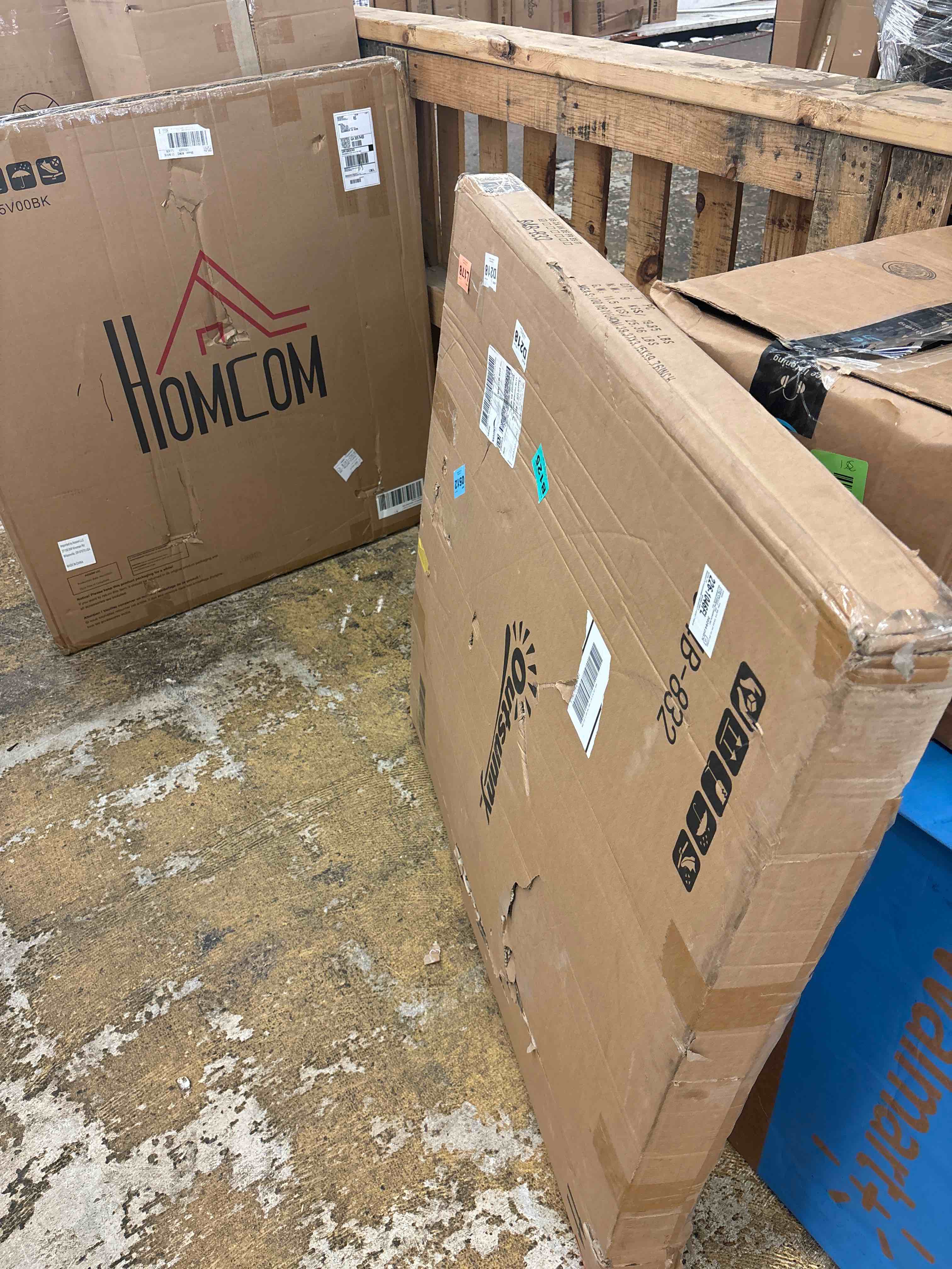 https://s3.amazonaws.com/lotting-images-prod/phillipi/RED4445156_1722949990318.jpeg