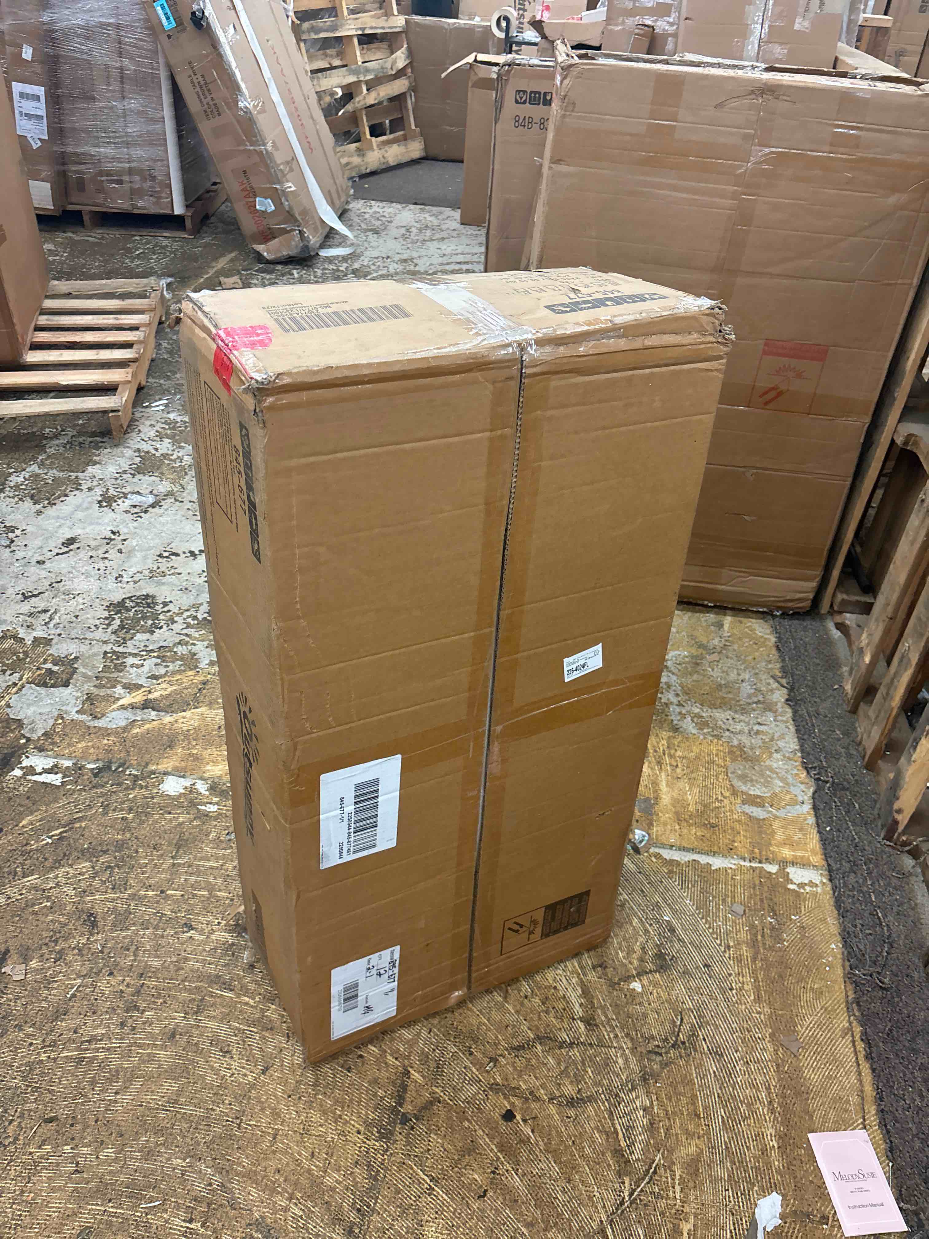 https://s3.amazonaws.com/lotting-images-prod/phillipi/RED4445170_1722950920507.jpeg