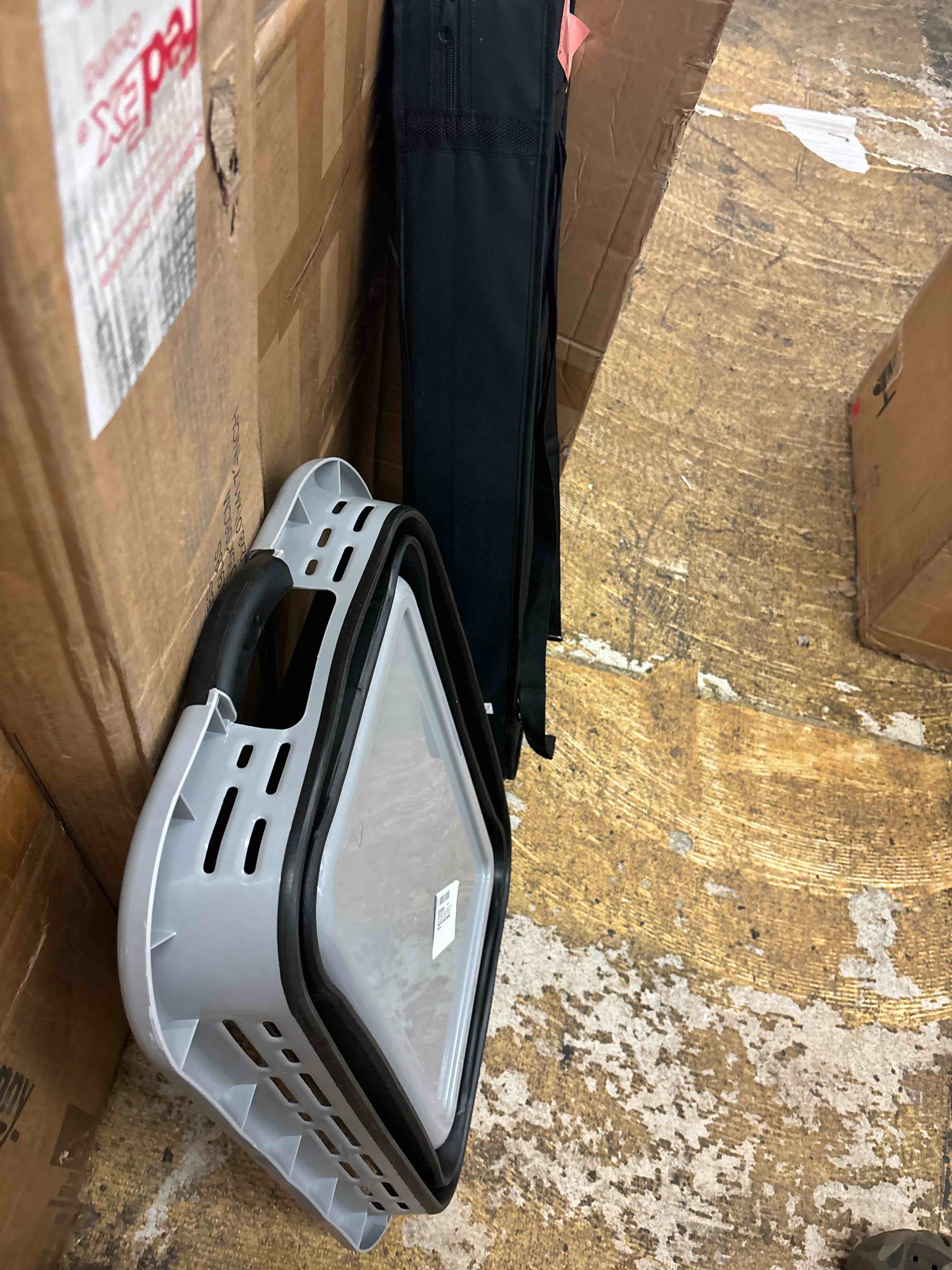 https://s3.amazonaws.com/lotting-images-prod/phillipi/RED4445176_1722951674968.jpeg