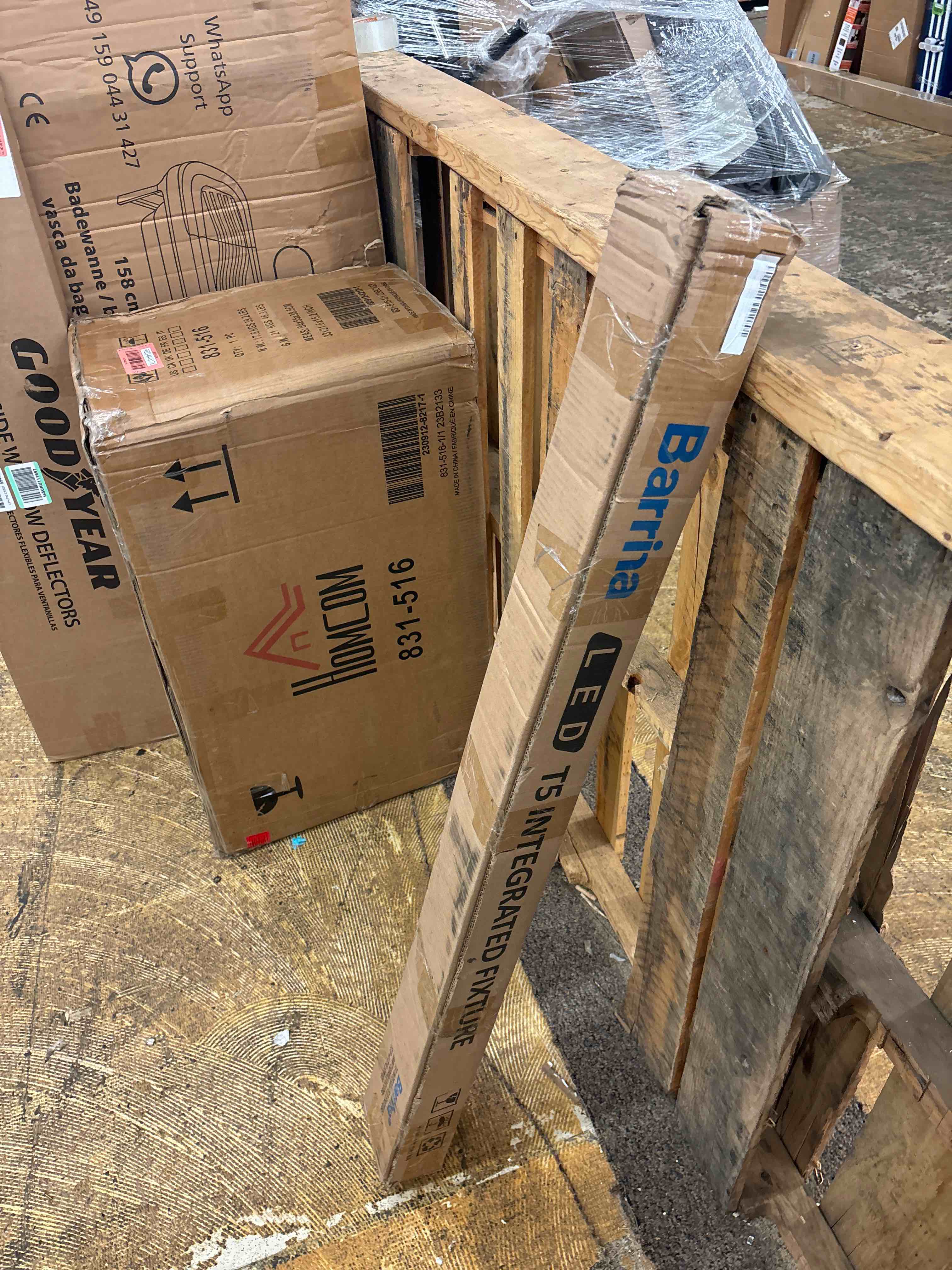 https://s3.amazonaws.com/lotting-images-prod/phillipi/RED4445182_1722952267456.jpeg