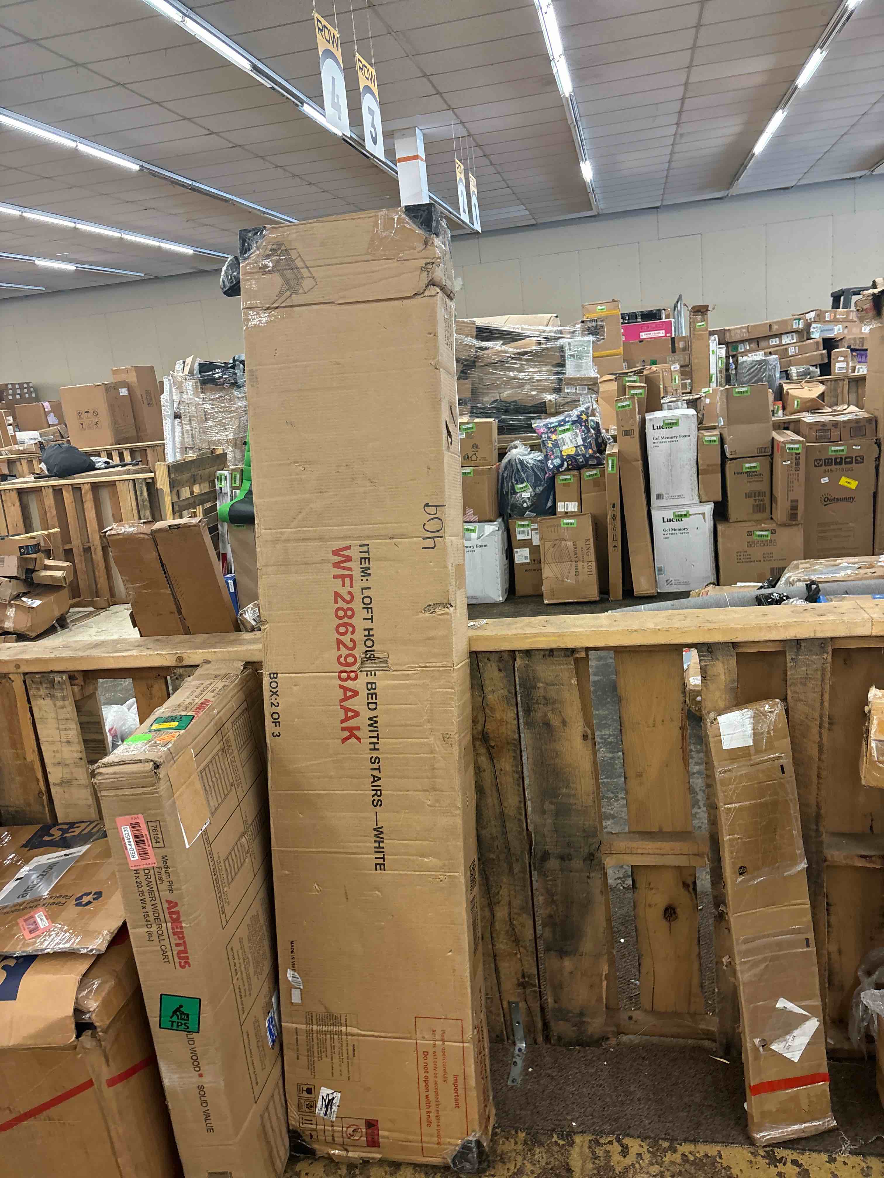 https://s3.amazonaws.com/lotting-images-prod/phillipi/RED4445236_1723052332149.jpeg