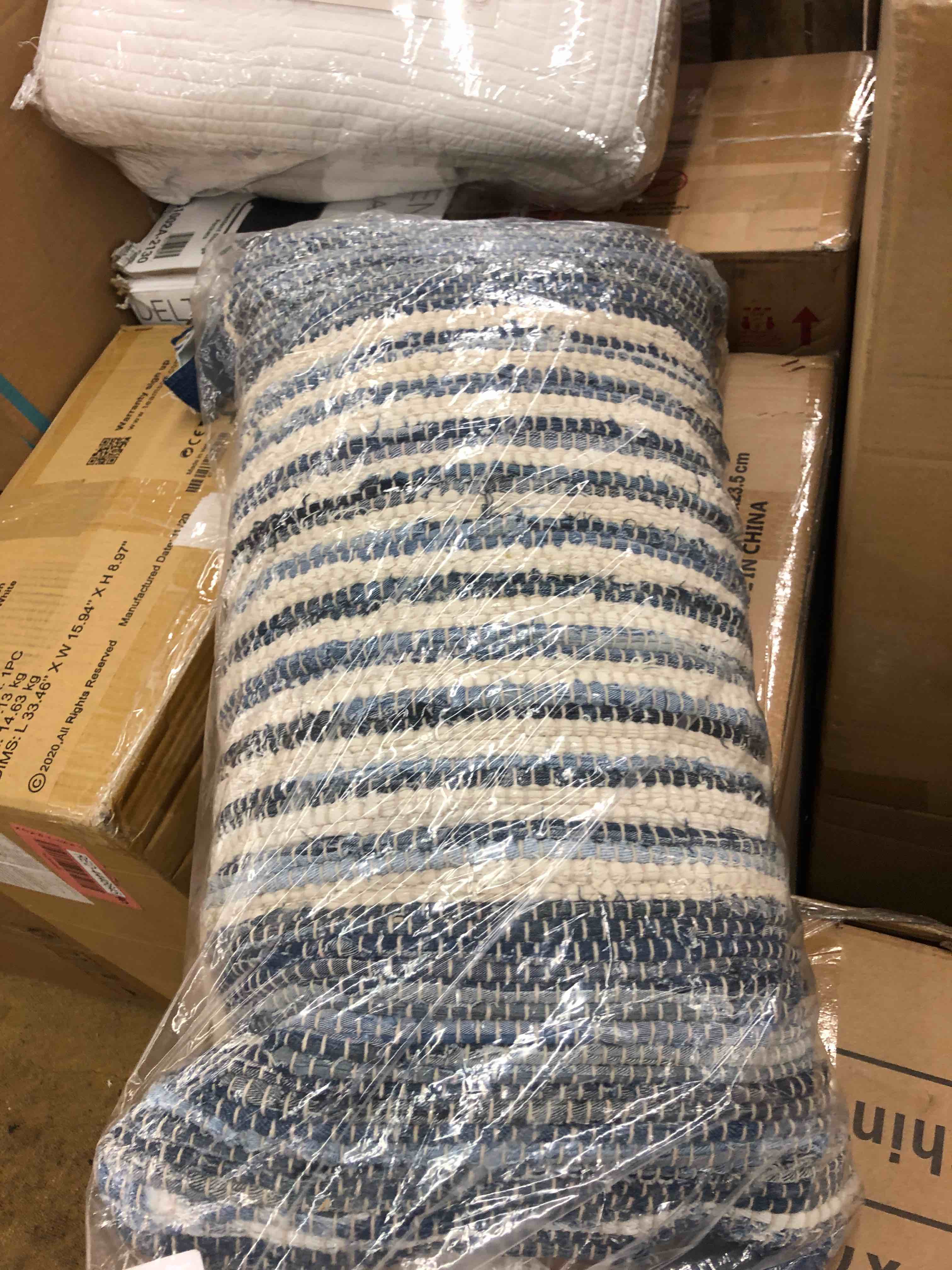 https://s3.amazonaws.com/lotting-images-prod/phillipi/RED4446652_1721881263118.jpeg