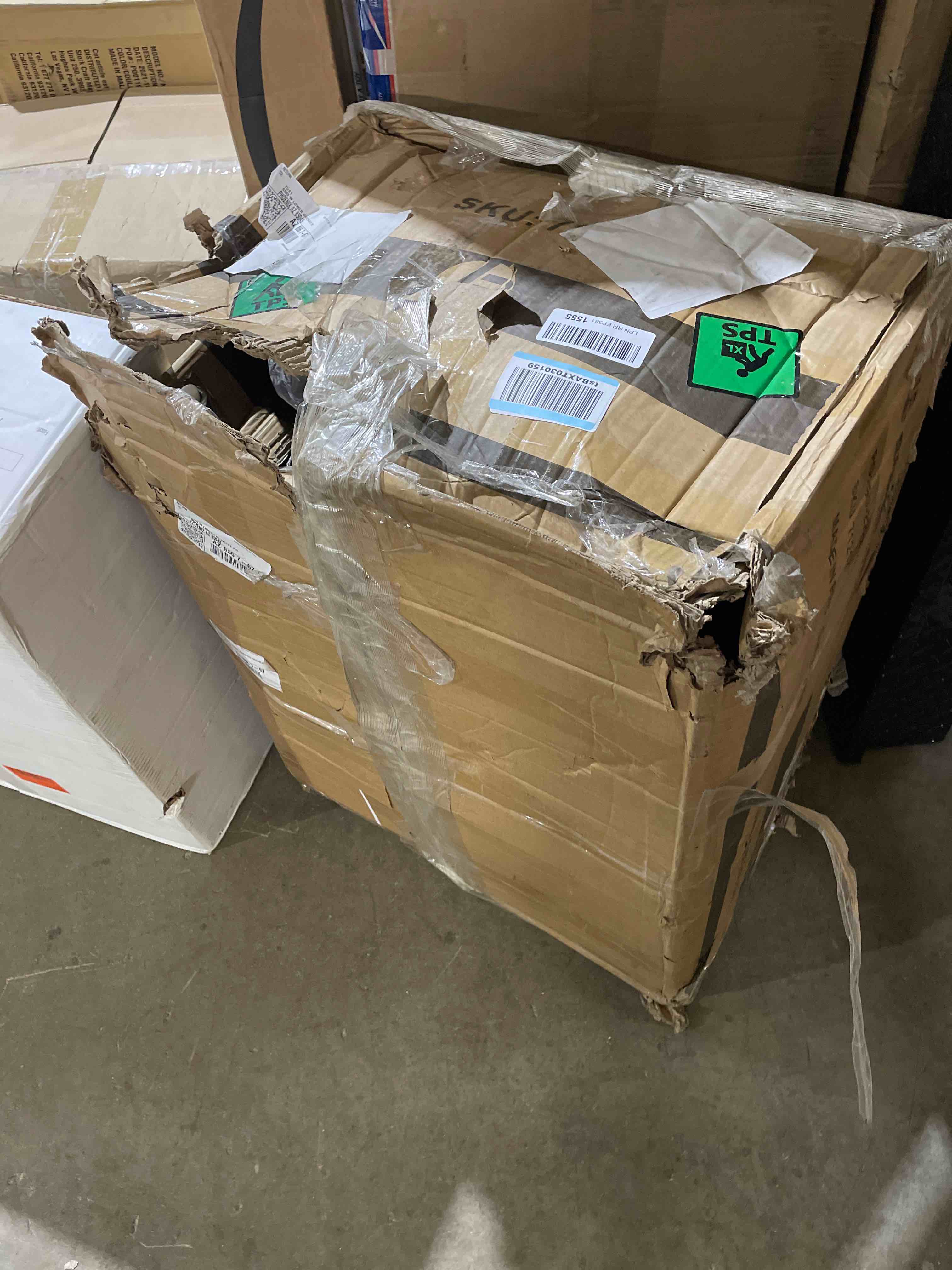 https://s3.amazonaws.com/lotting-images-prod/phillipi/RED4749234_1685992456379.jpeg