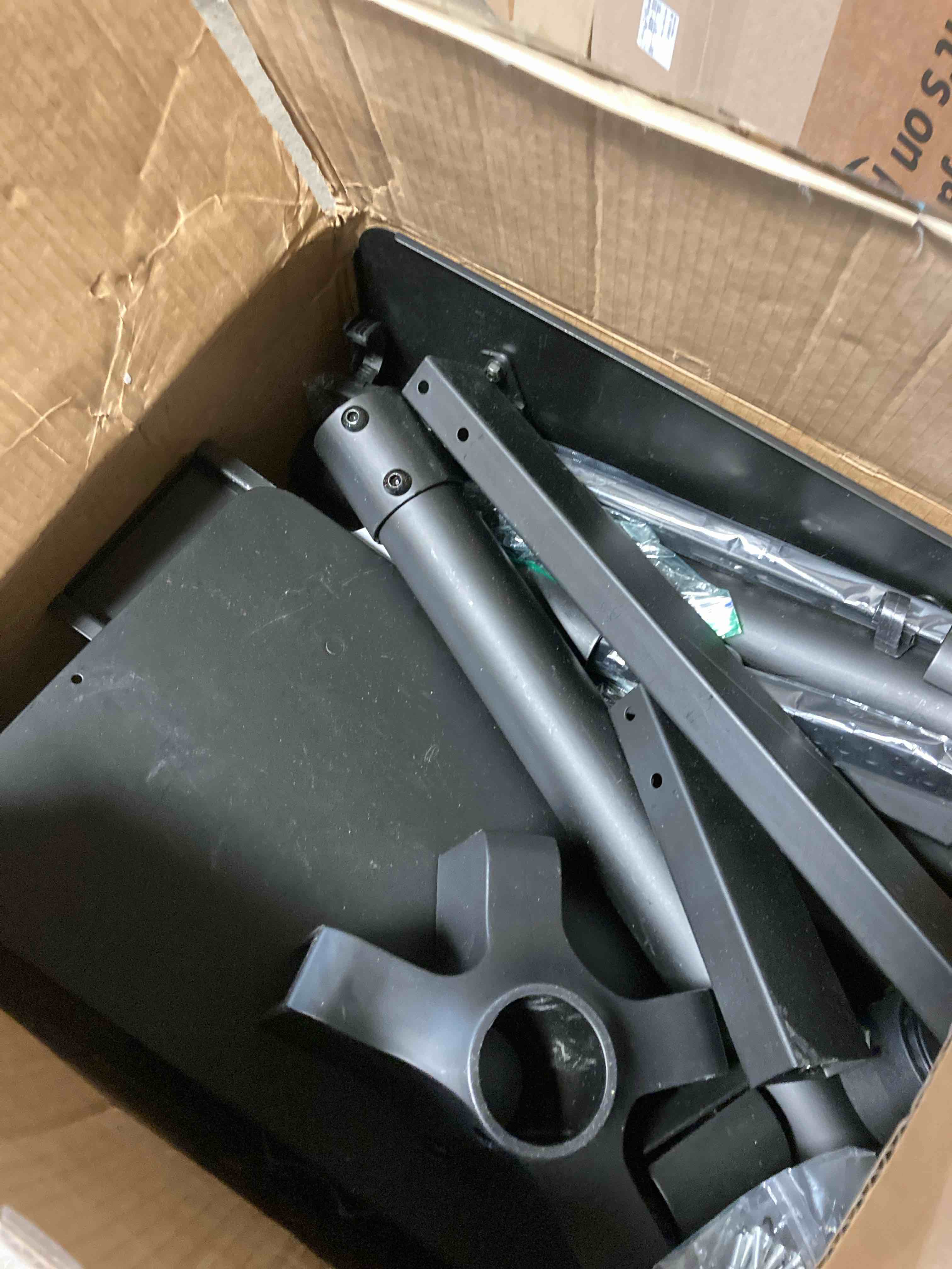 https://s3.amazonaws.com/lotting-images-prod/phillipi/RED4749866_1702665264341.jpeg
