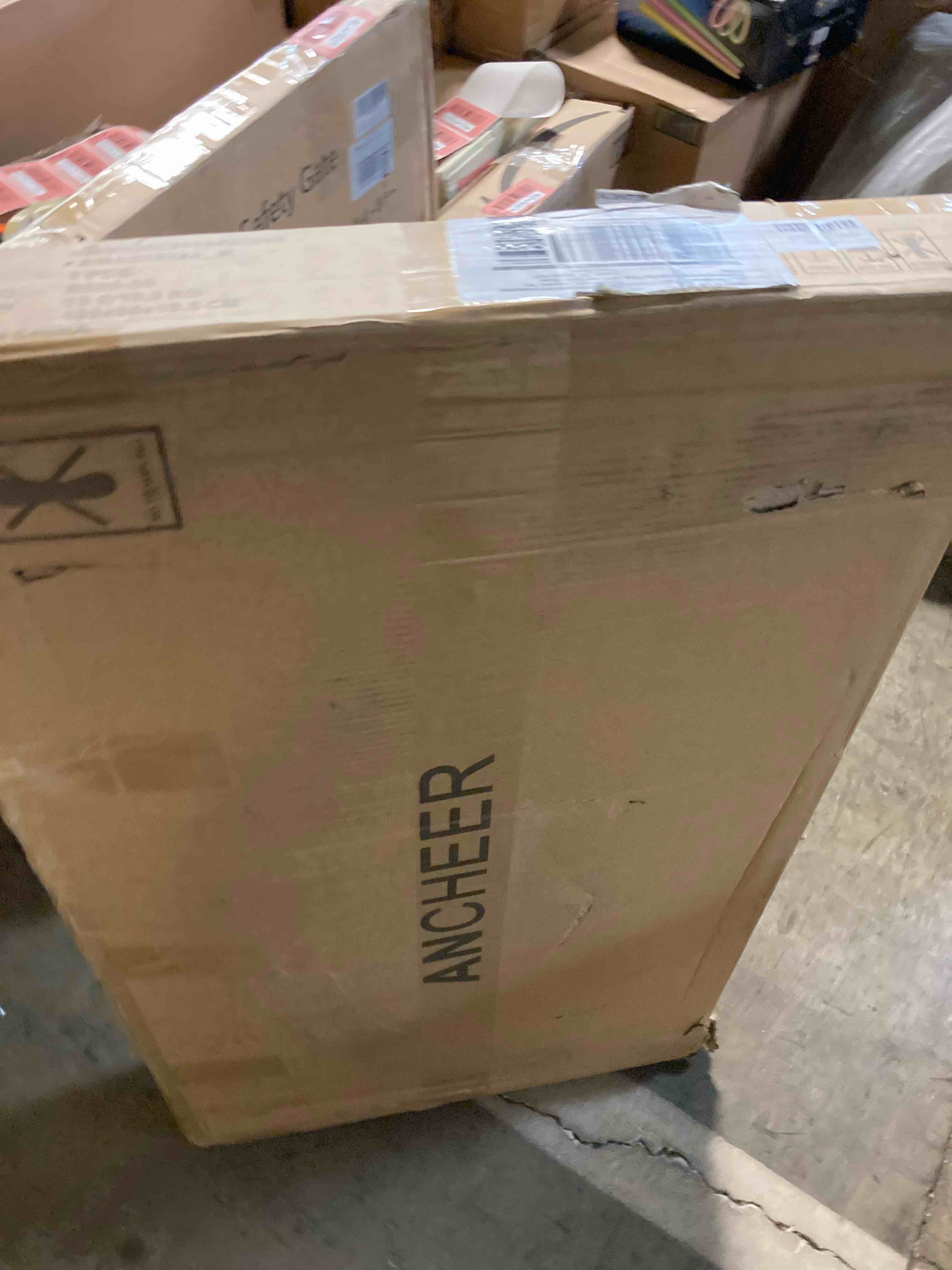 https://s3.amazonaws.com/lotting-images-prod/phillipi/RED4750276_1703870567154.jpeg