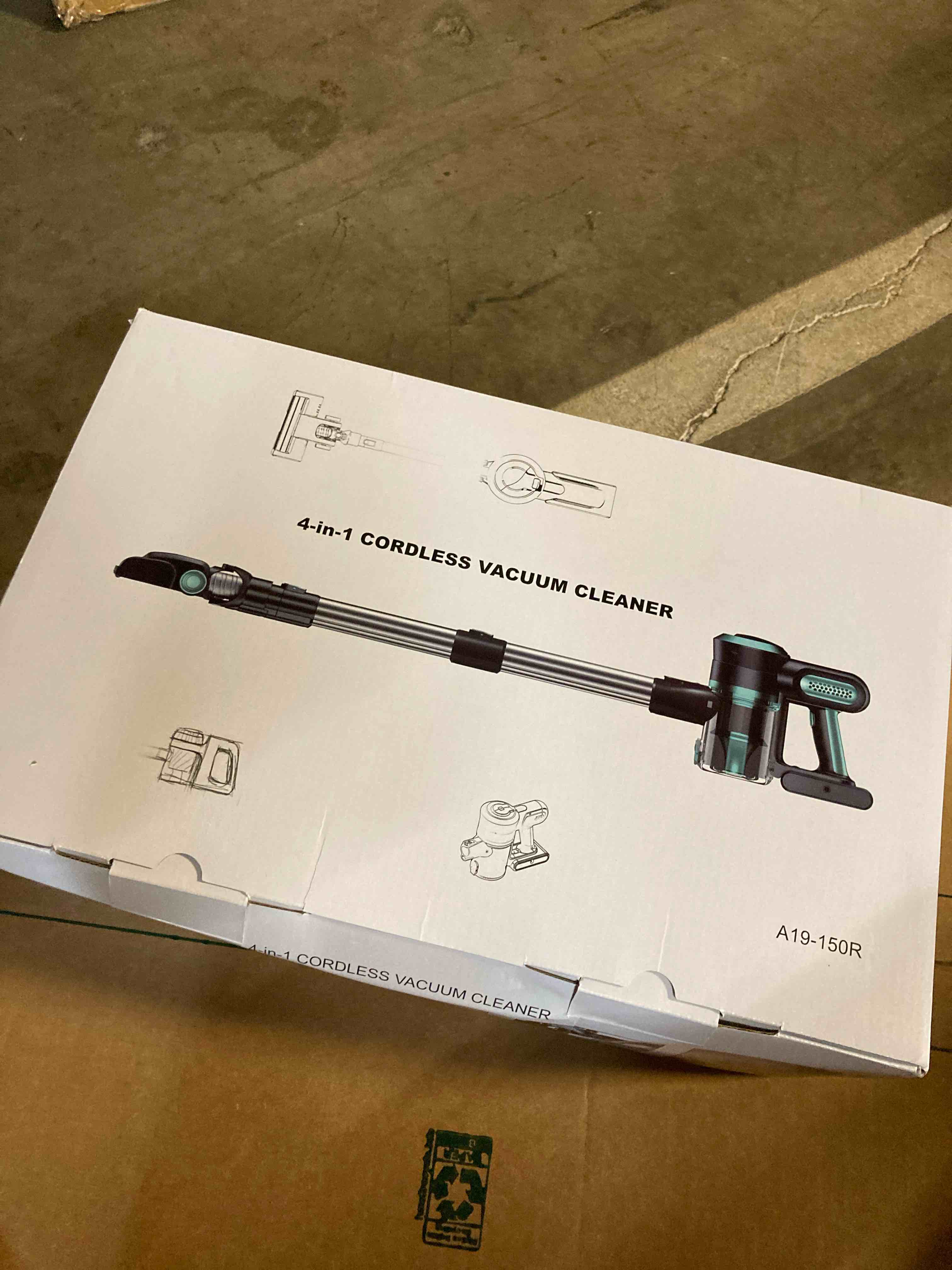 https://s3.amazonaws.com/lotting-images-prod/phillipi/RED4750285_1703871964840.jpeg