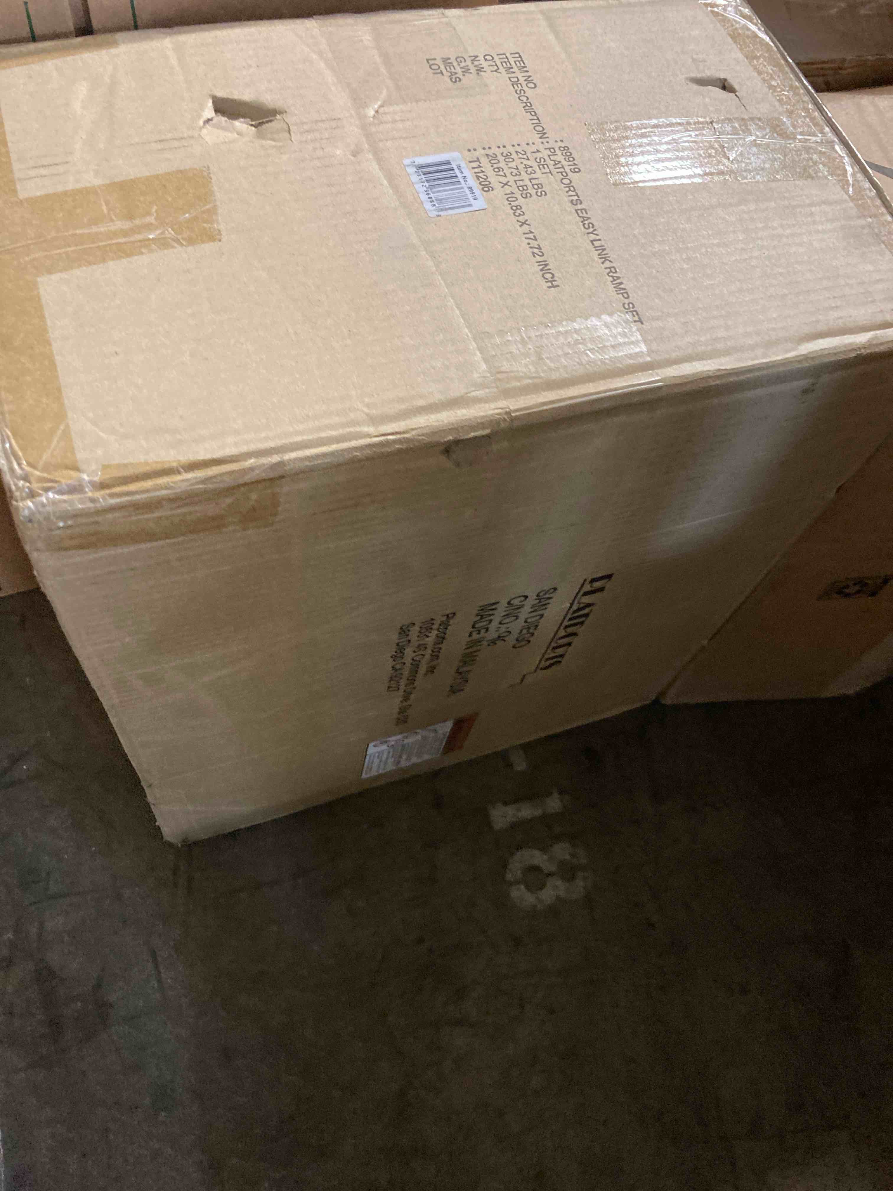 https://s3.amazonaws.com/lotting-images-prod/phillipi/RED4750288_1703872418392.jpeg