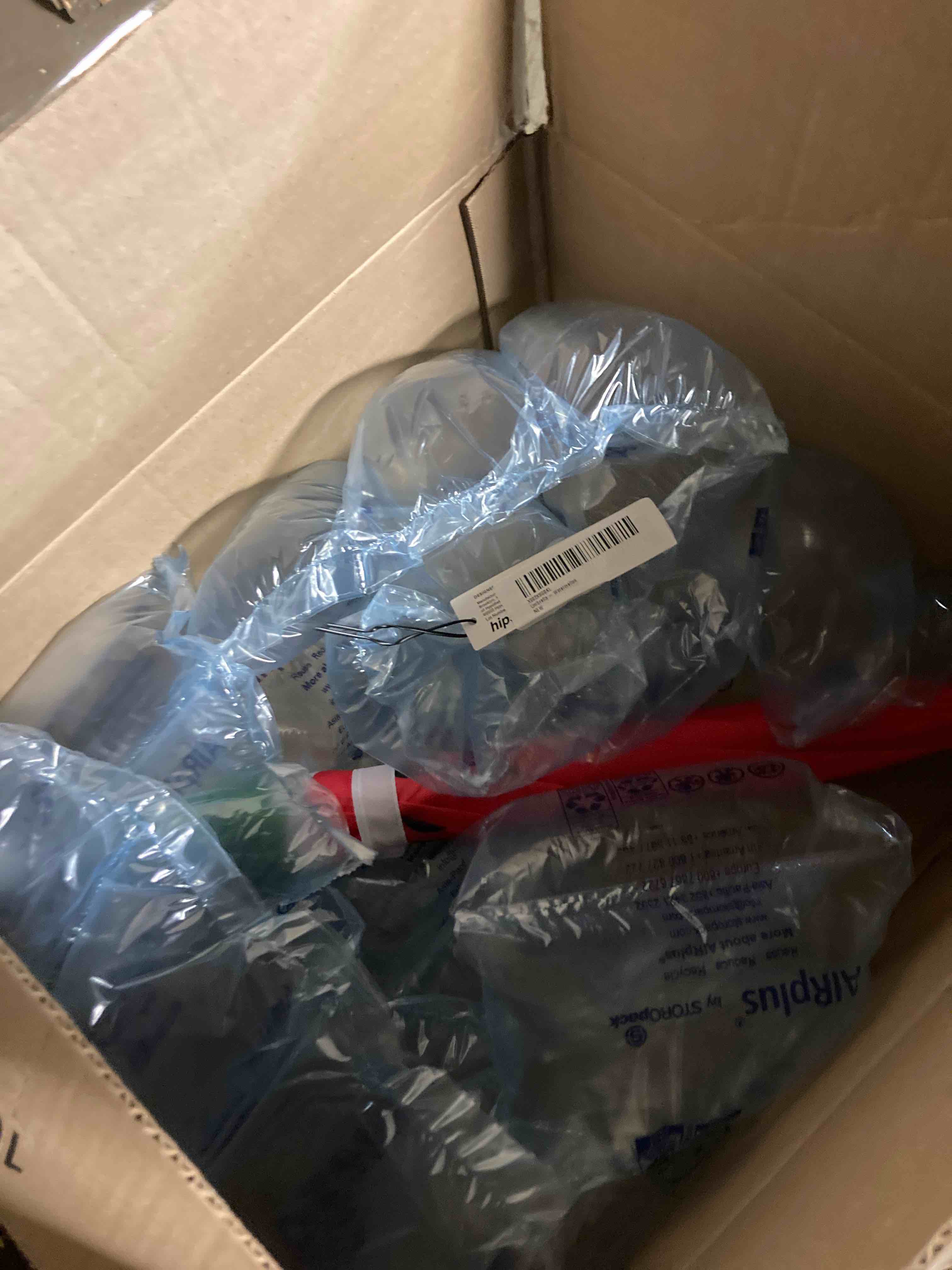 https://s3.amazonaws.com/lotting-images-prod/phillipi/RED4750304_1703795646130.jpeg
