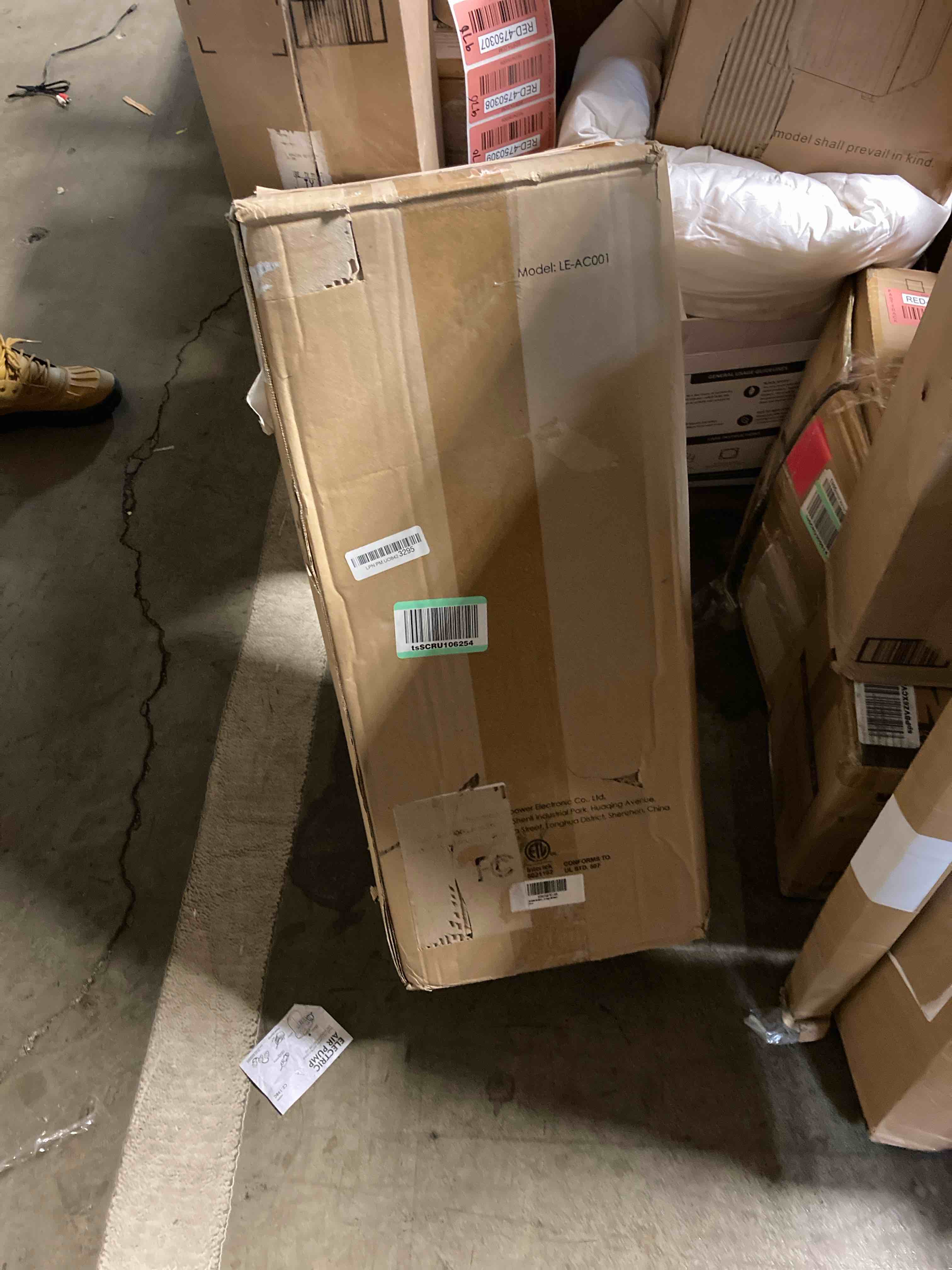 https://s3.amazonaws.com/lotting-images-prod/phillipi/RED4750311_1703793799656.jpeg
