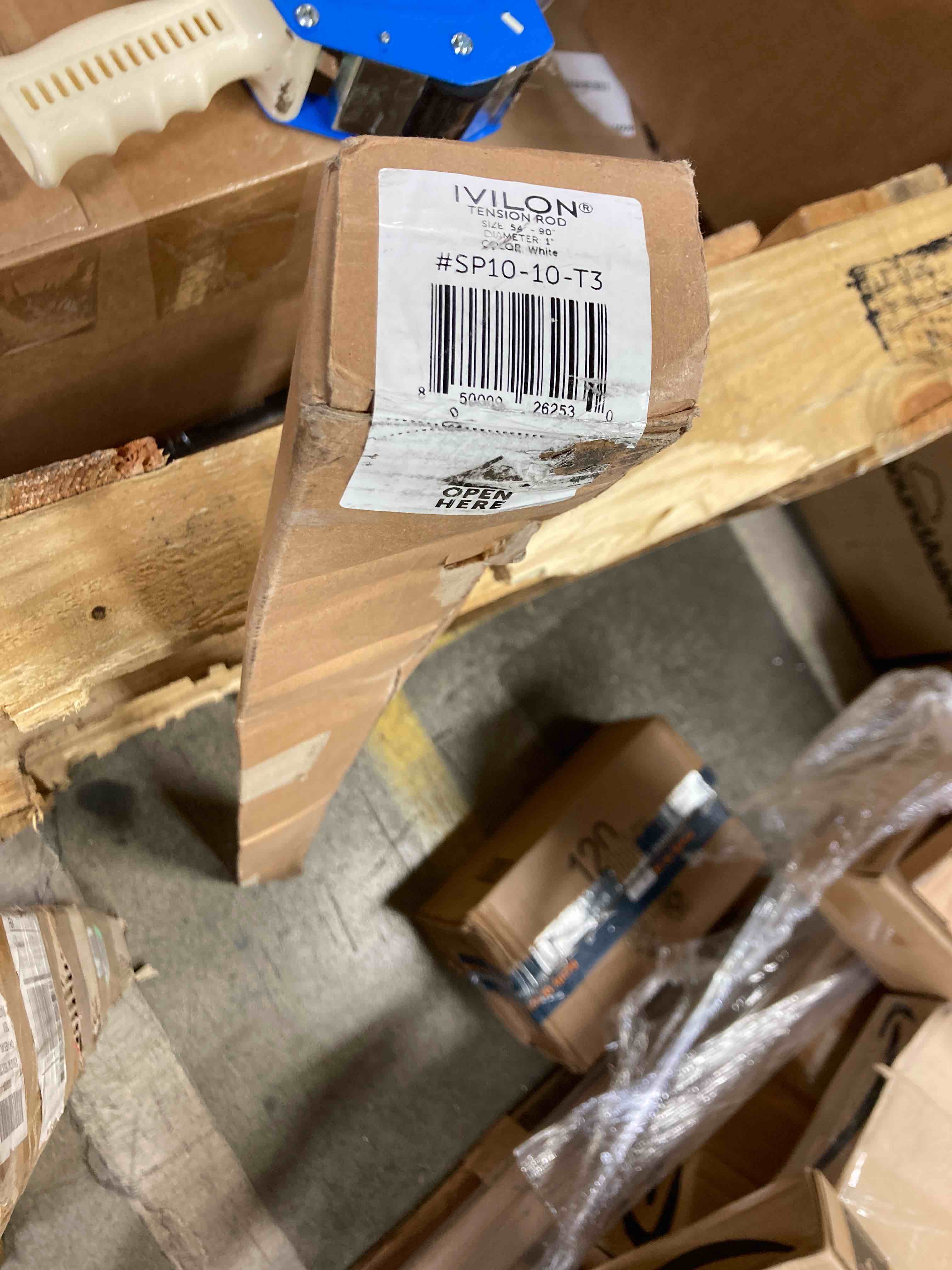 https://s3.amazonaws.com/lotting-images-prod/phillipi/RED4750752_1704728677594.jpeg