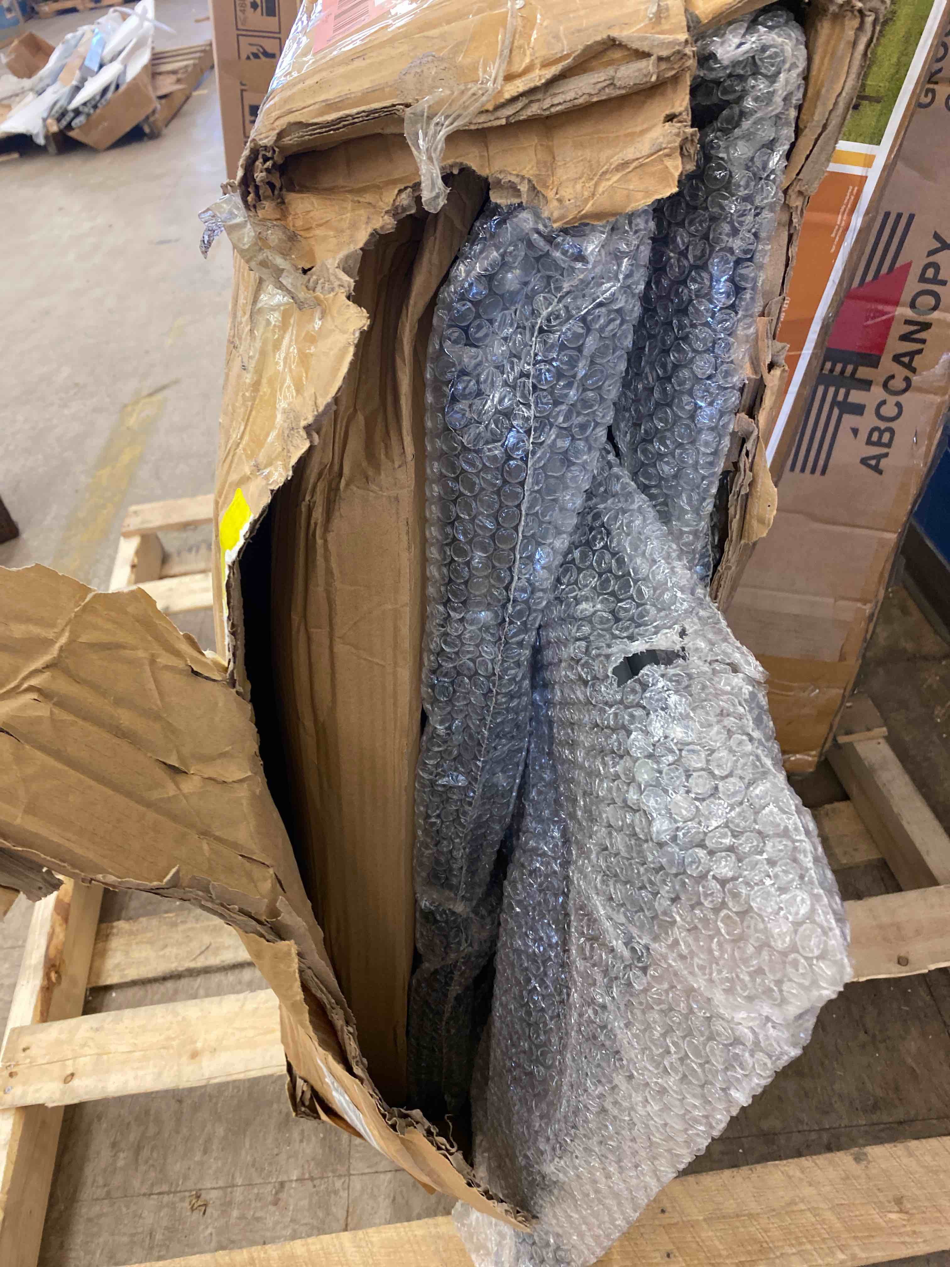 https://s3.amazonaws.com/lotting-images-prod/phillipi/RED4752311_1694458341633.jpeg