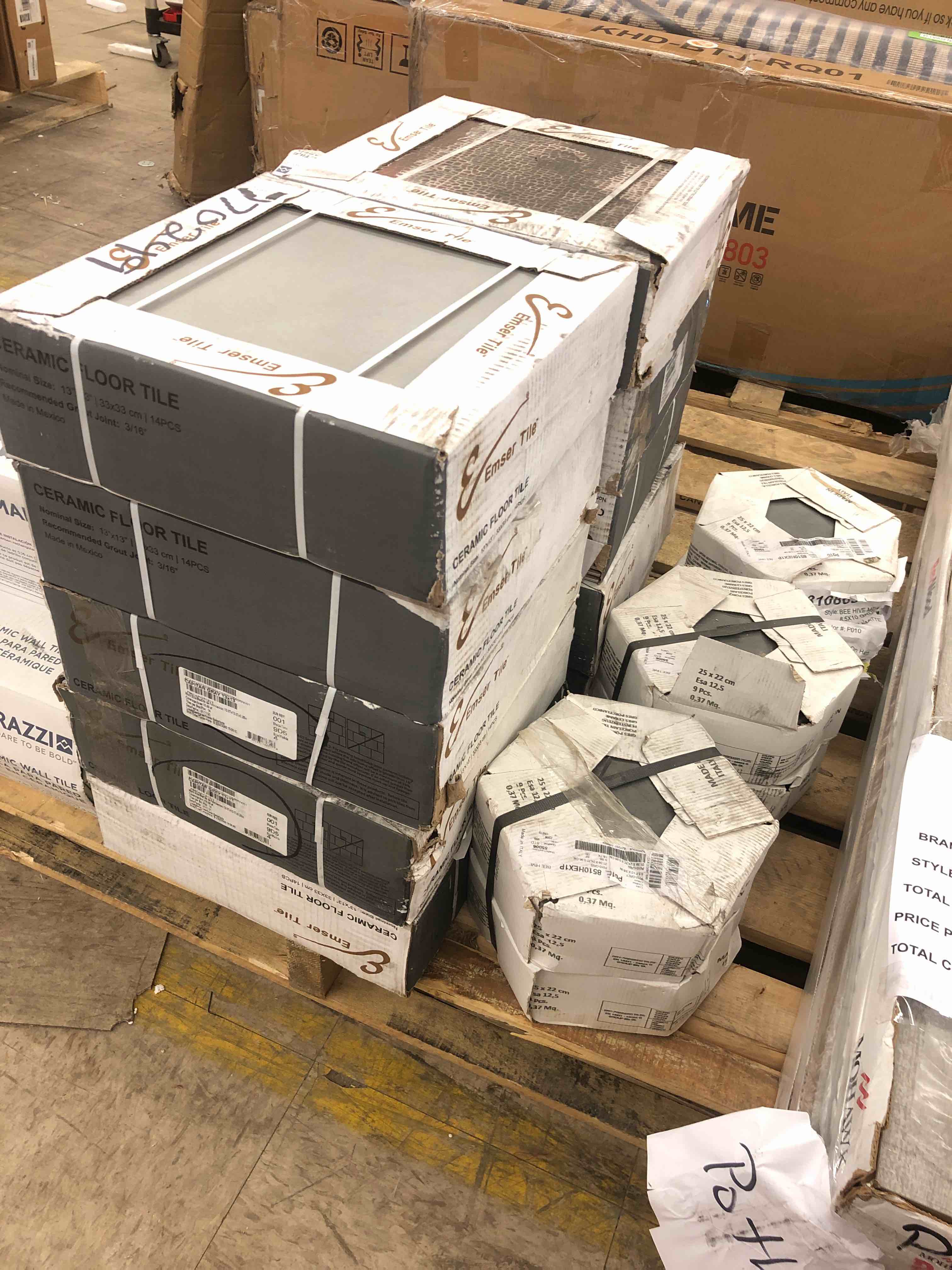 https://s3.amazonaws.com/lotting-images-prod/phillipi/RED4753937_1714412365783.jpeg