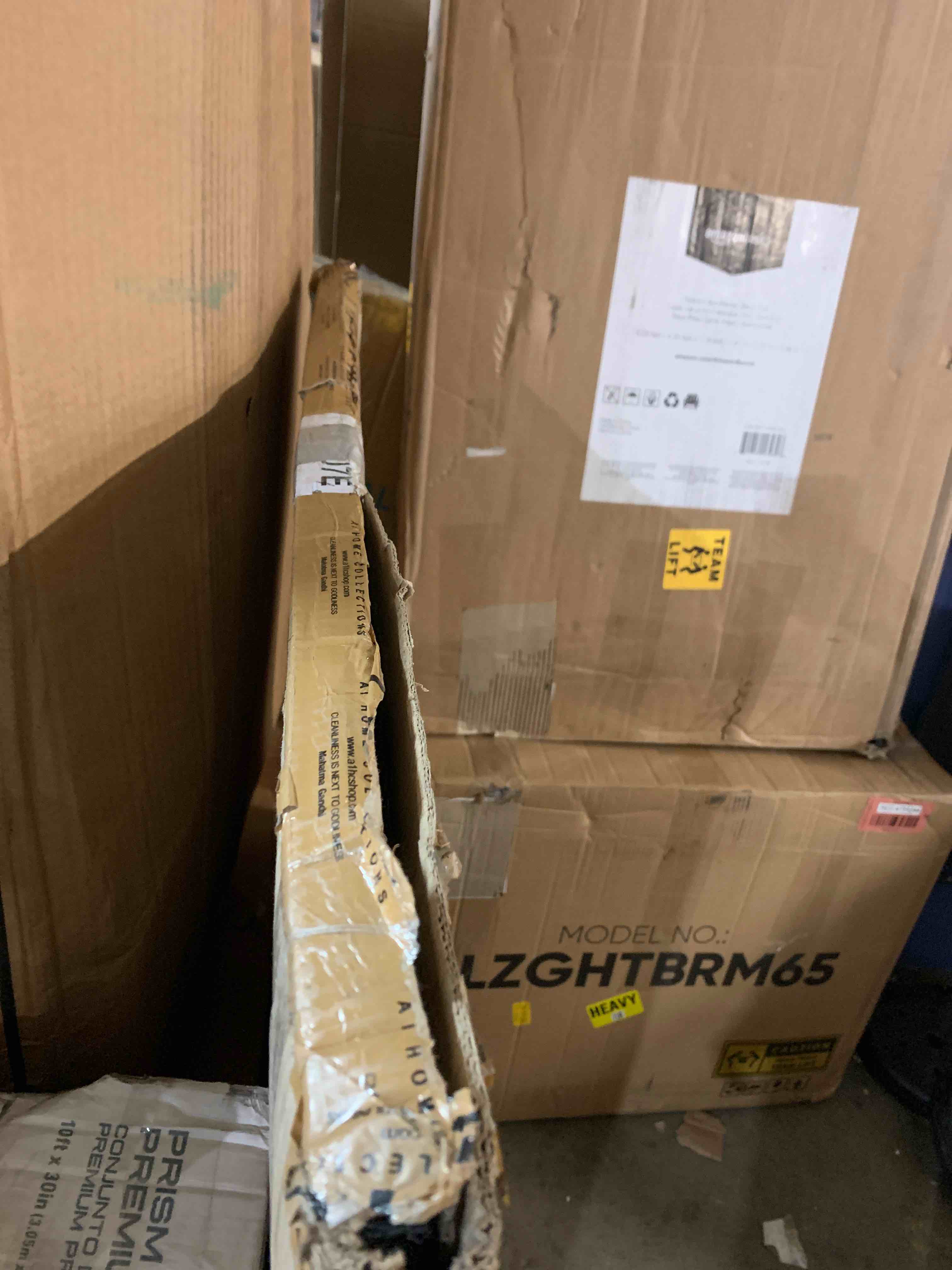 https://s3.amazonaws.com/lotting-images-prod/phillipi/RED4755247_1683644275097.jpeg