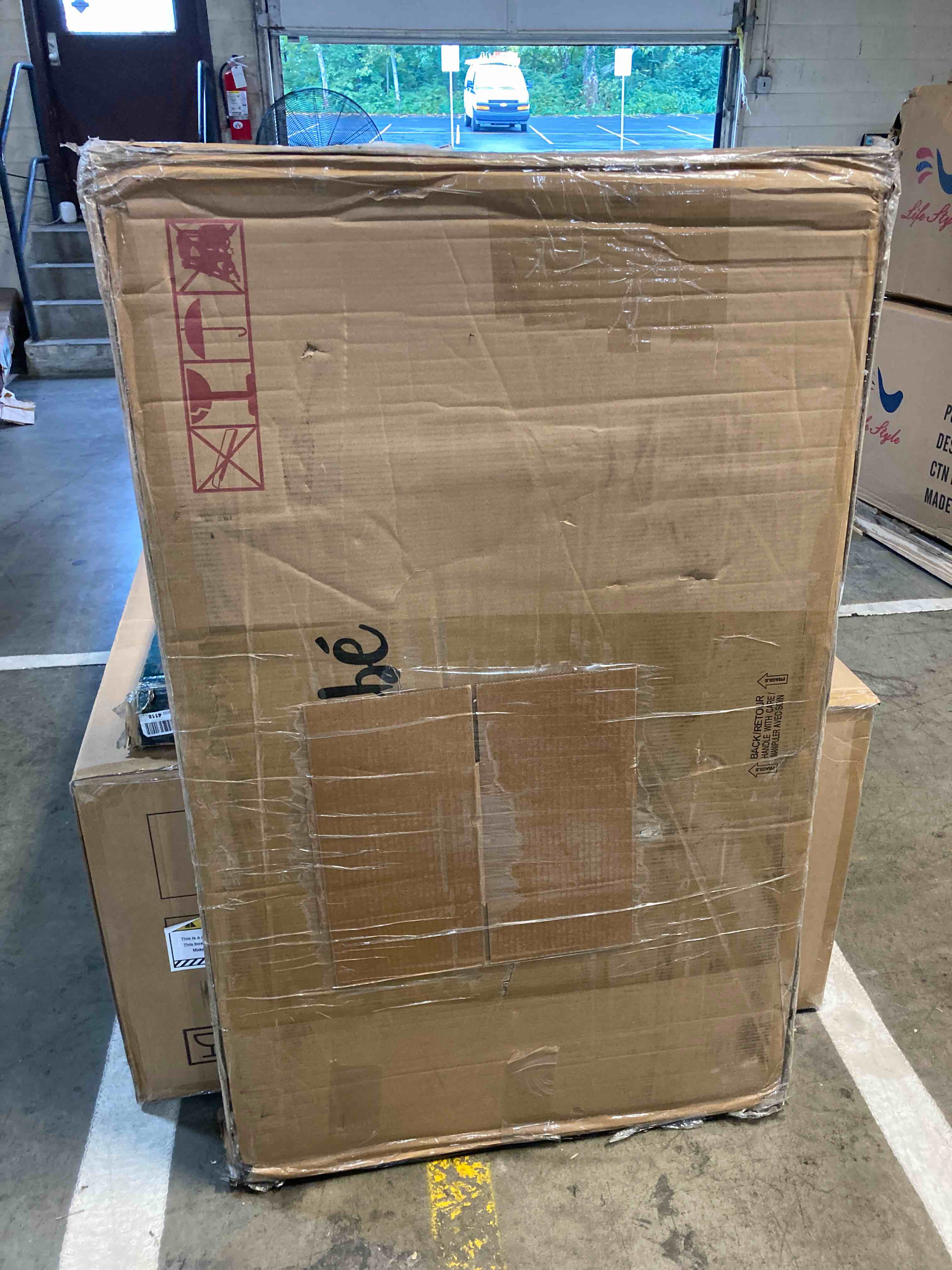 https://s3.amazonaws.com/lotting-images-prod/phillipi/RED4756304_1692044007030.jpeg